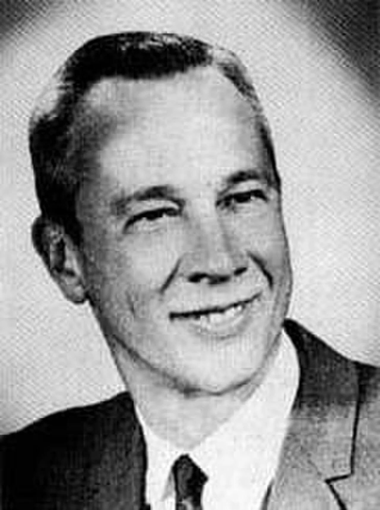 Portrait of Jack T. Knuepfer (1920–2006) – memorial page