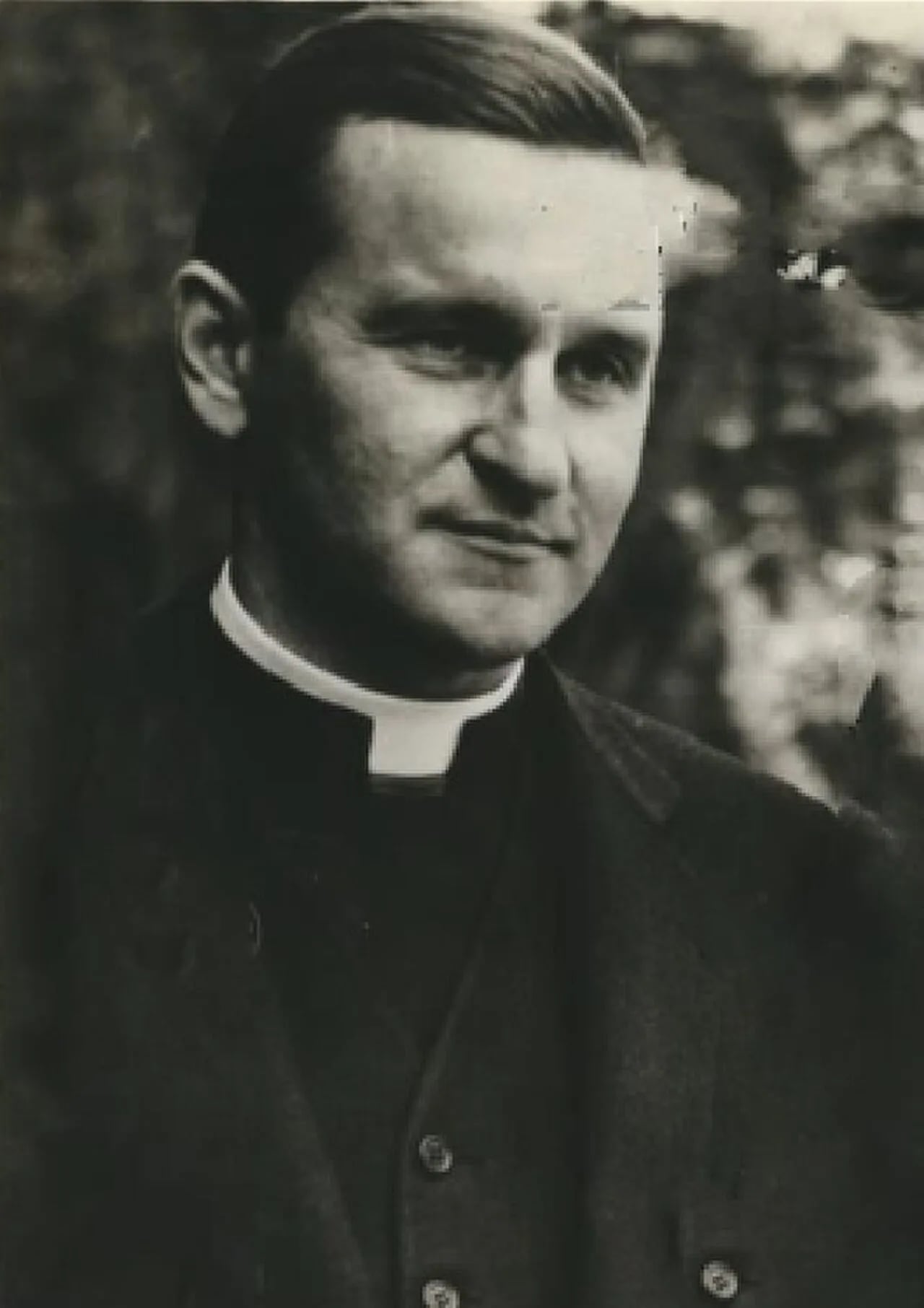 Portrait of Oliver Leland Loring (1904–1979) – memorial page