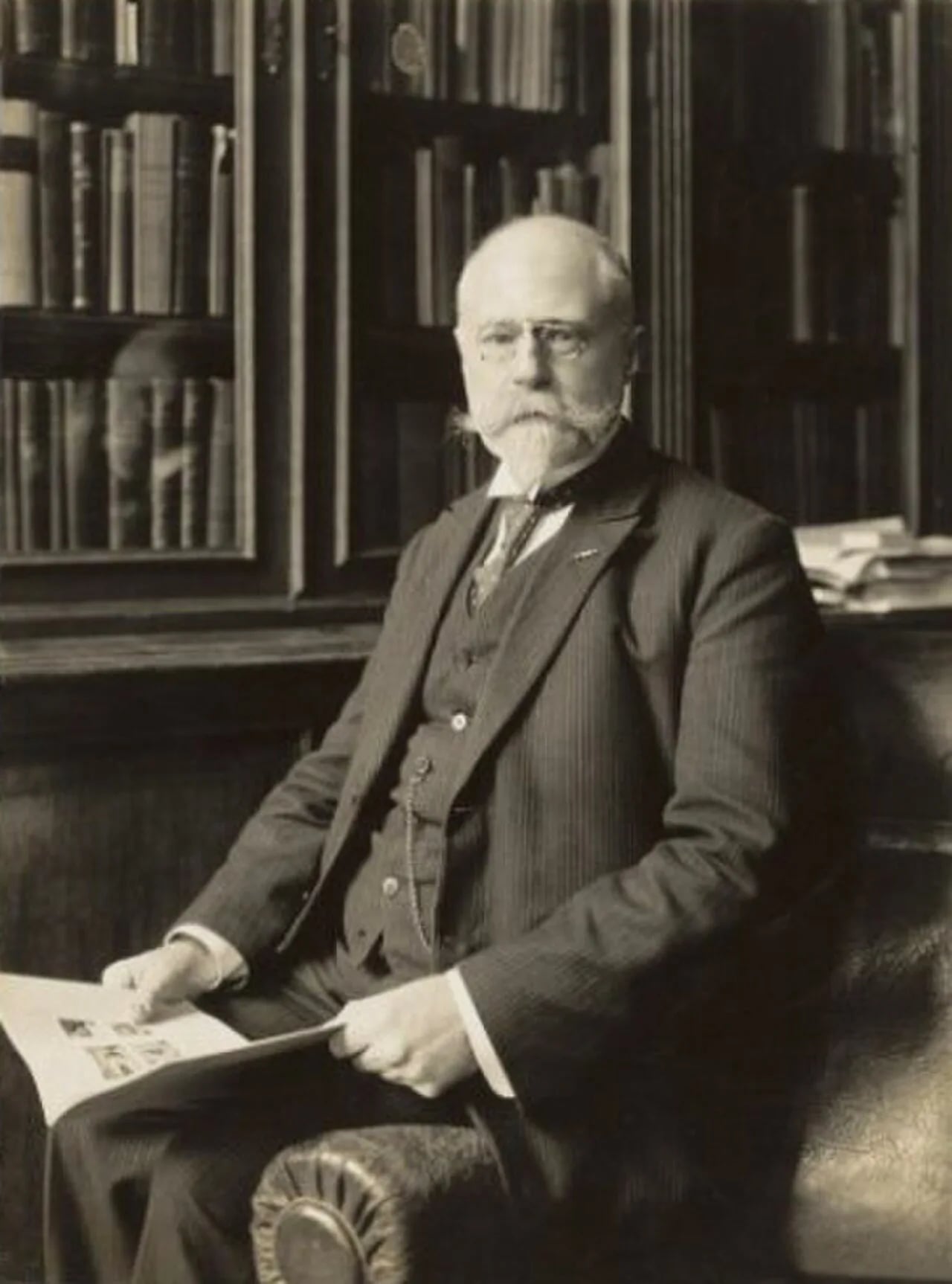 Portrait of Pieter Cornelis Tobias van der Hoeven (1870–1953) – memorial page