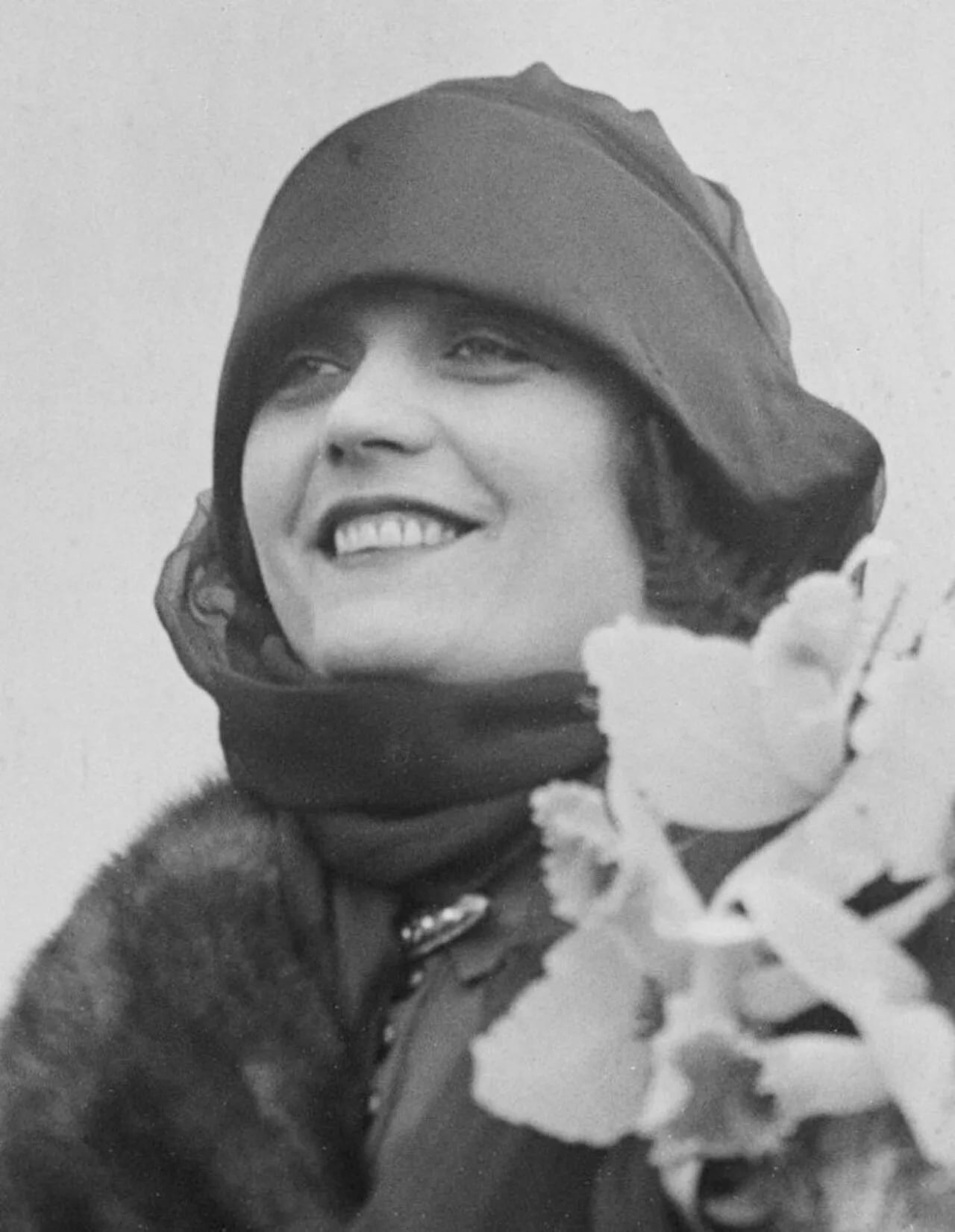 Portrait of Pola Negri (1897–1987) – memorial page