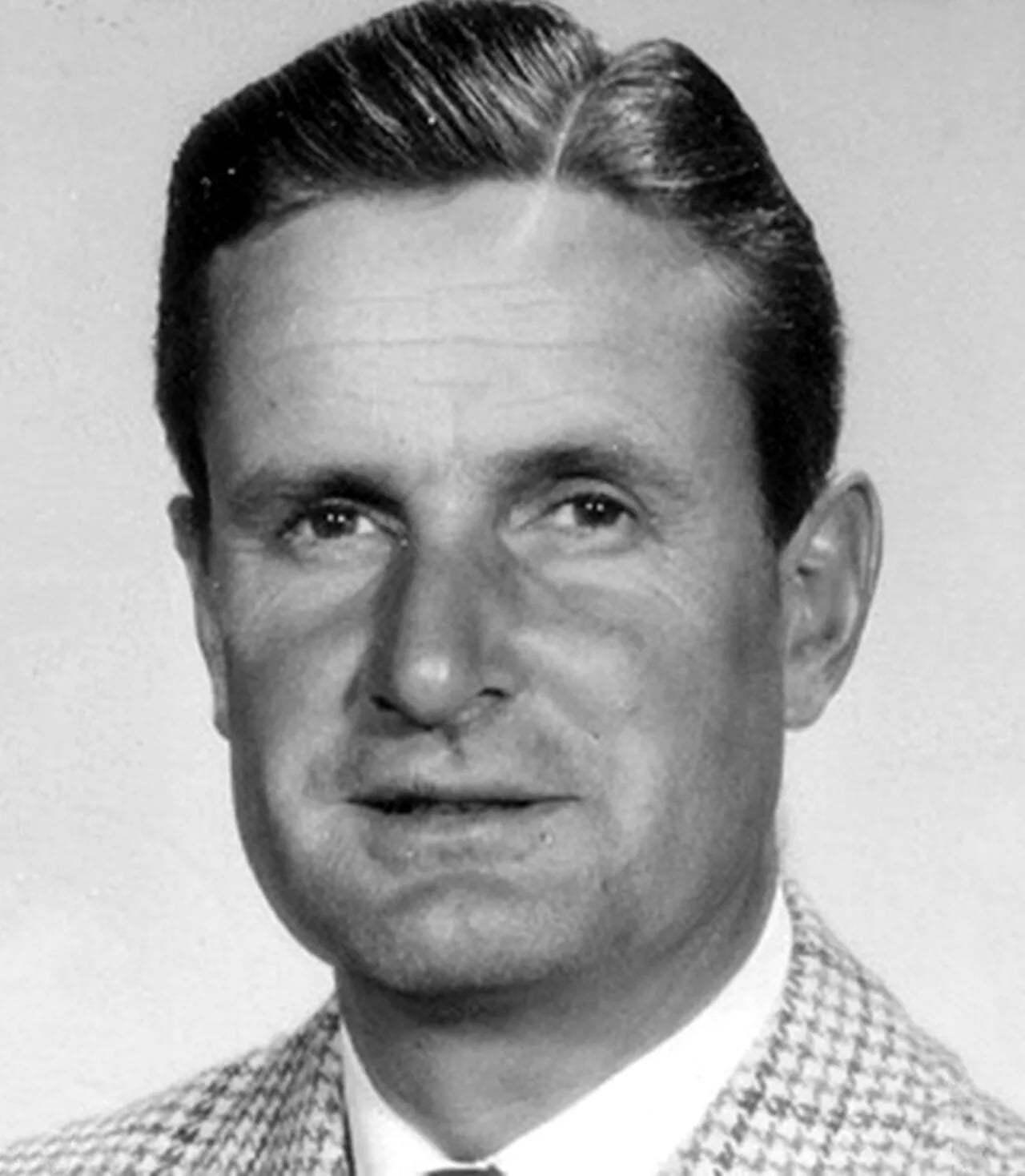 Portrait of William Hamilton (1921–2007) – memorial page