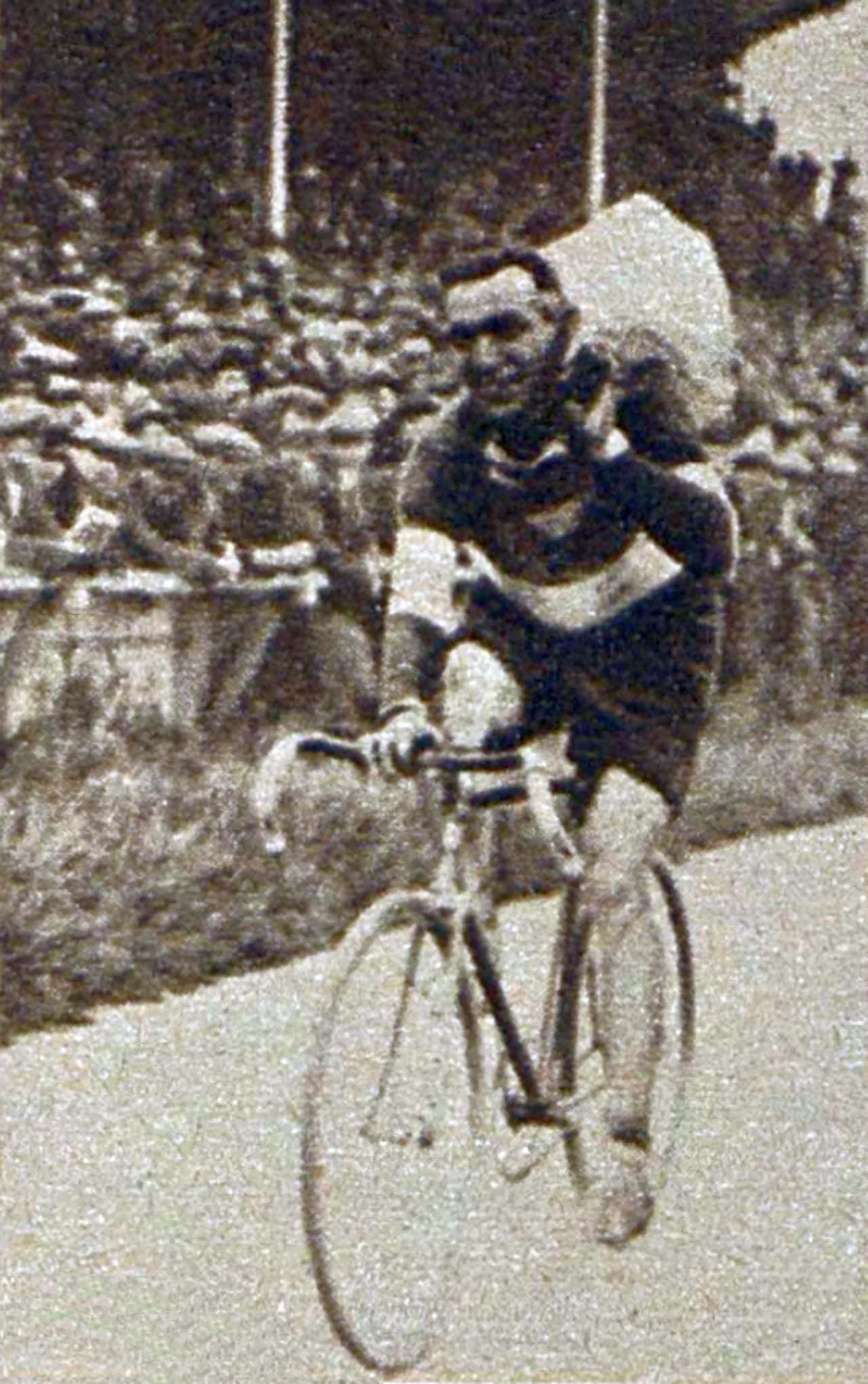 Portrait of Adelin Benoît (1900–1954) – memorial page