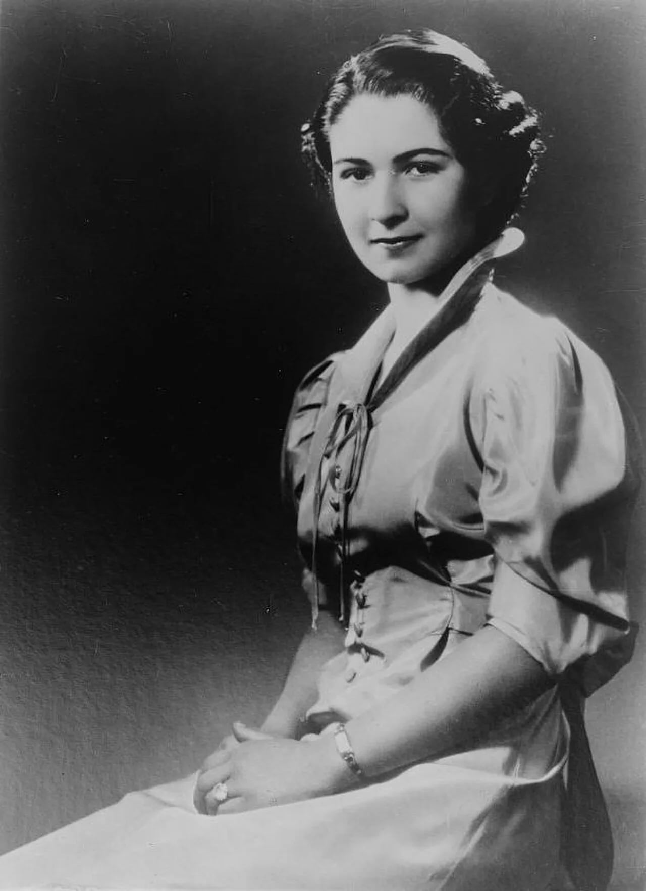 Porträt von Farida von Ägypten (1921–1988) – Gedenkseite