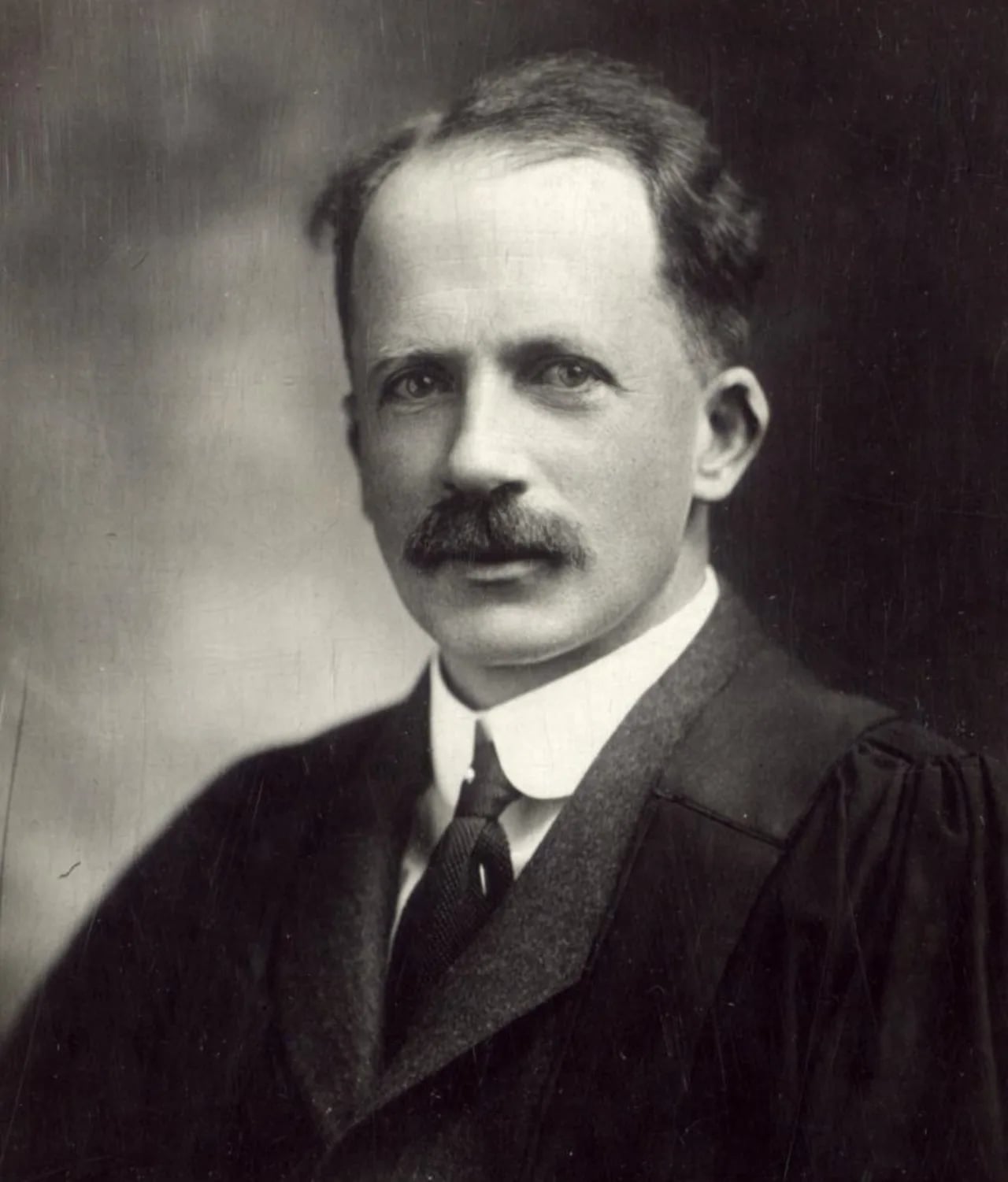 Portrait of John James Rickard Macleod (1876–1935) – memorial page