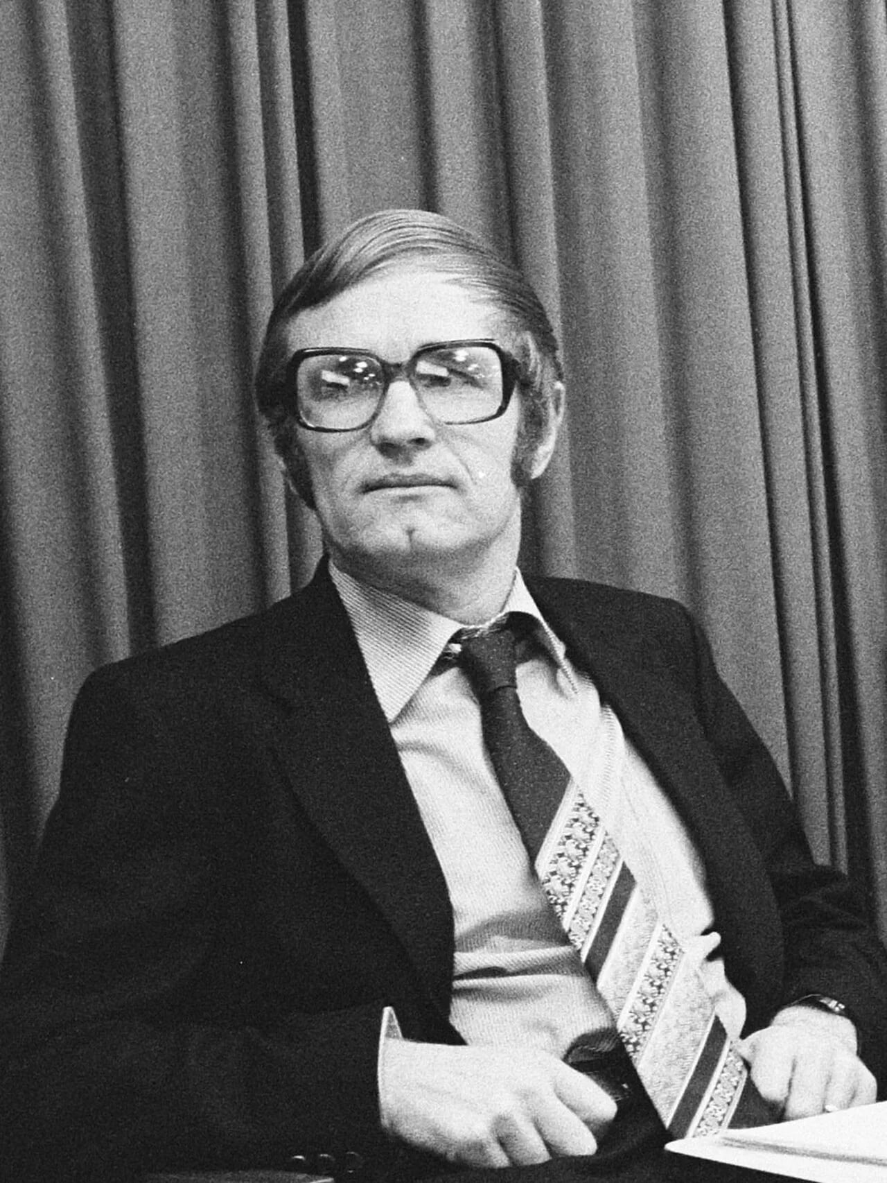 Portrait of Martin van den Heuvel (1931–2018) – memorial page