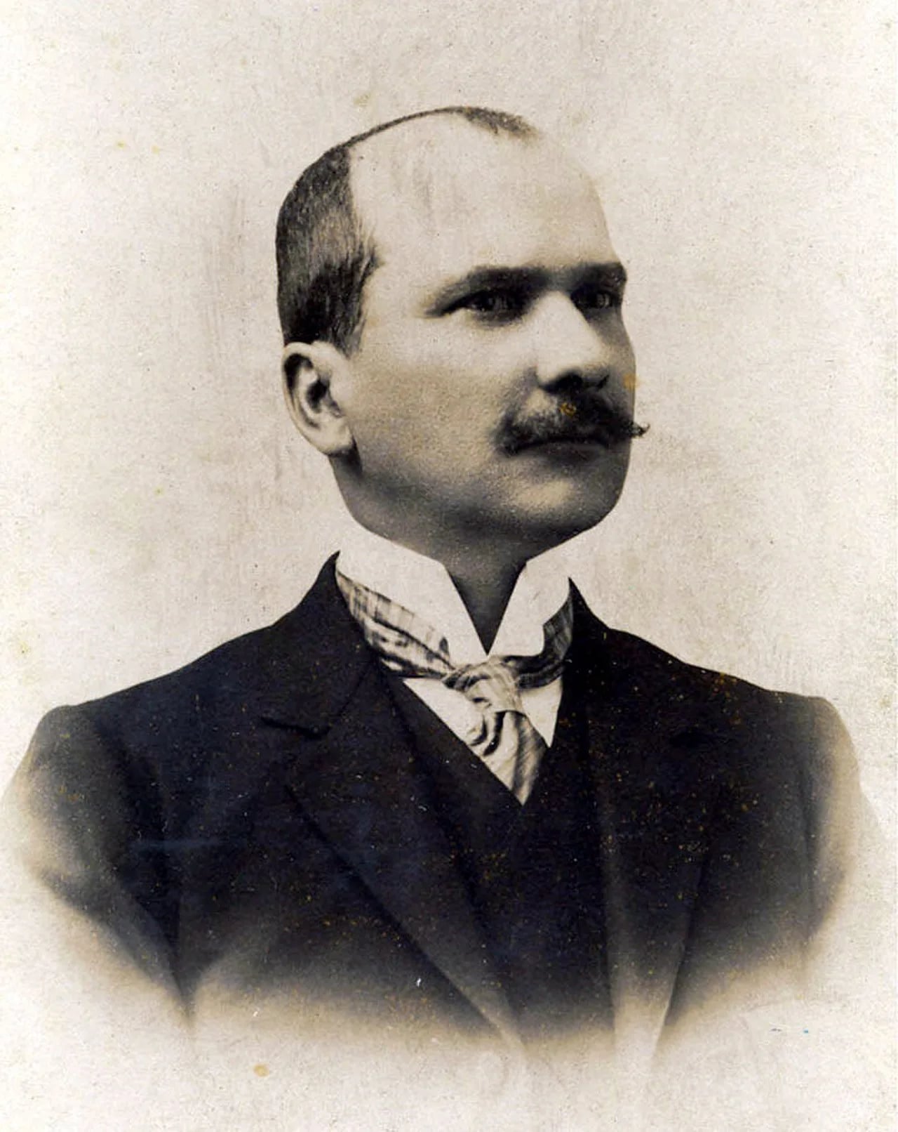 Portrait of Miguel Abadía Méndez (1867–1947) – memorial page