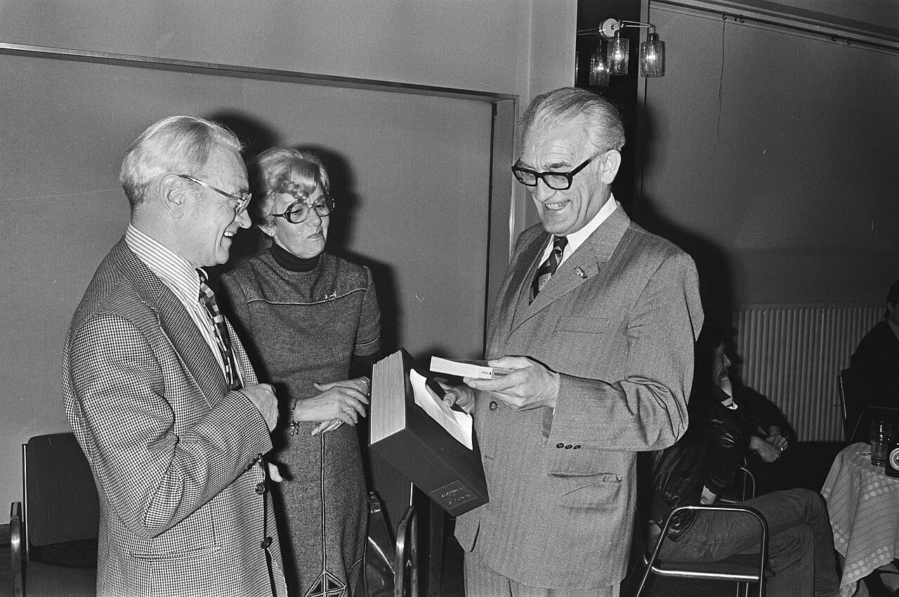 Portrait of Toon Weijnen (1909–2008) – memorial page