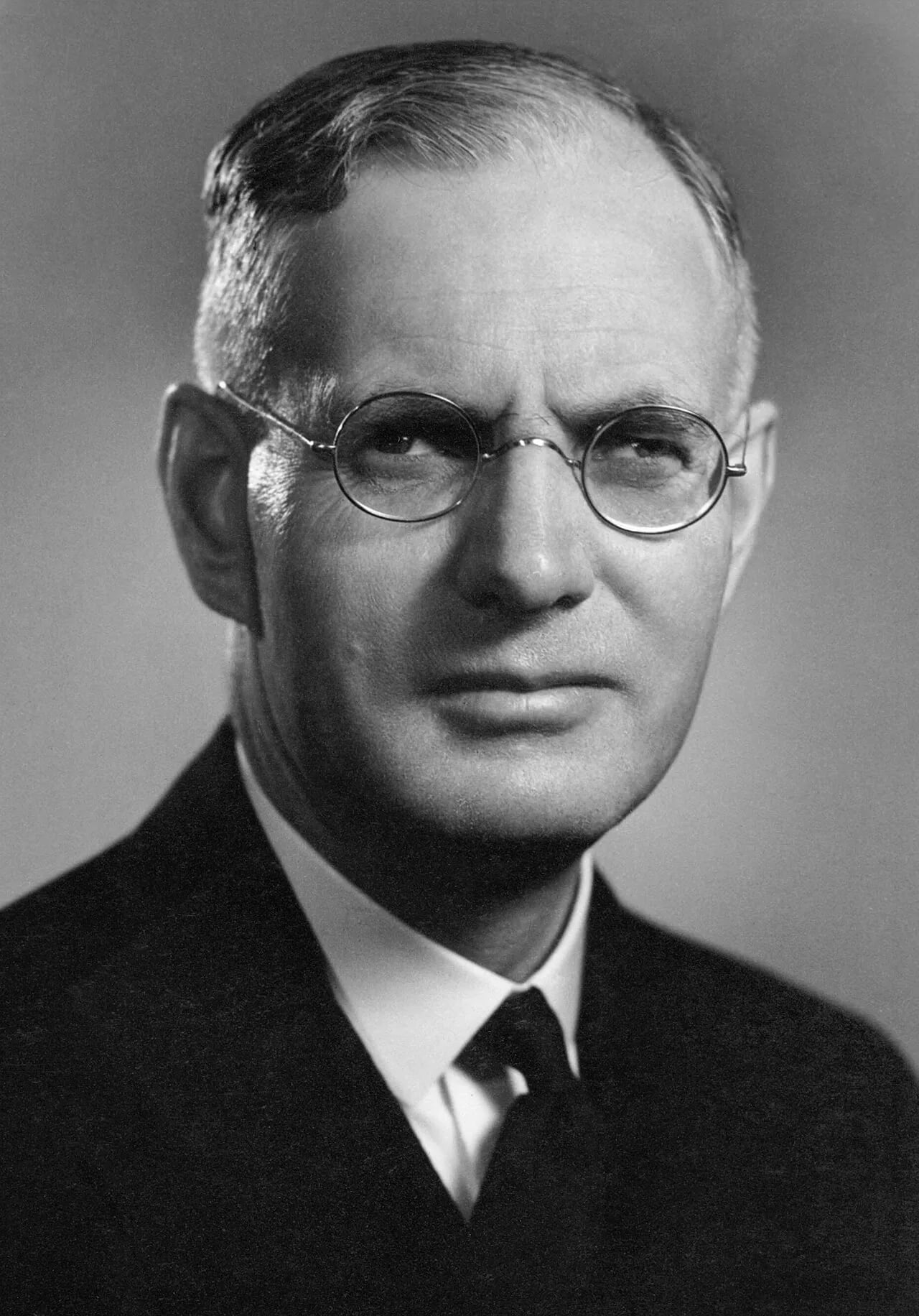 Porträt von John Curtin (1885–1945) – Gedenkseite