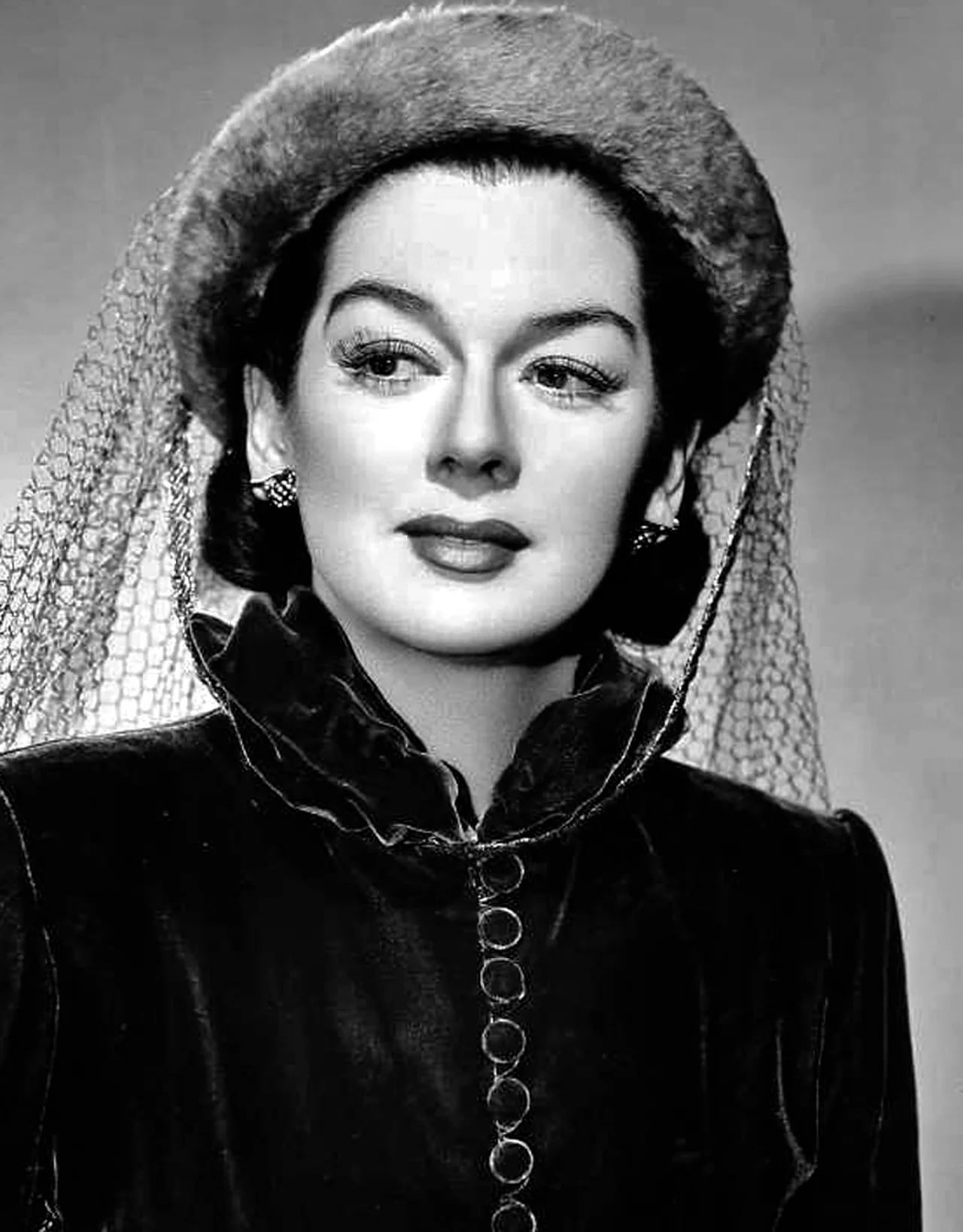 Portrait of Rosalind Russell (1907–1976) – memorial page