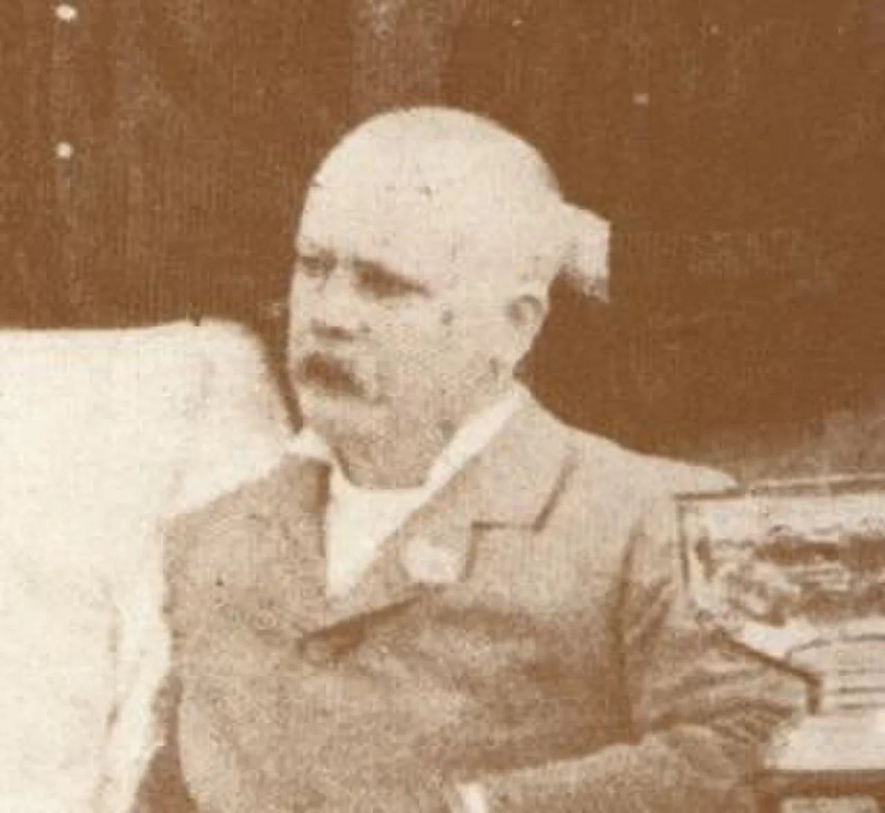 Portrait of Alfred Edwards (1850–1923) – memorial page