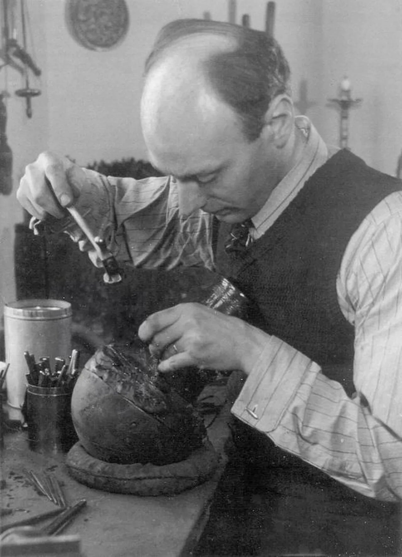 Portrait of Marinus Zwollo (1903–1983) – memorial page