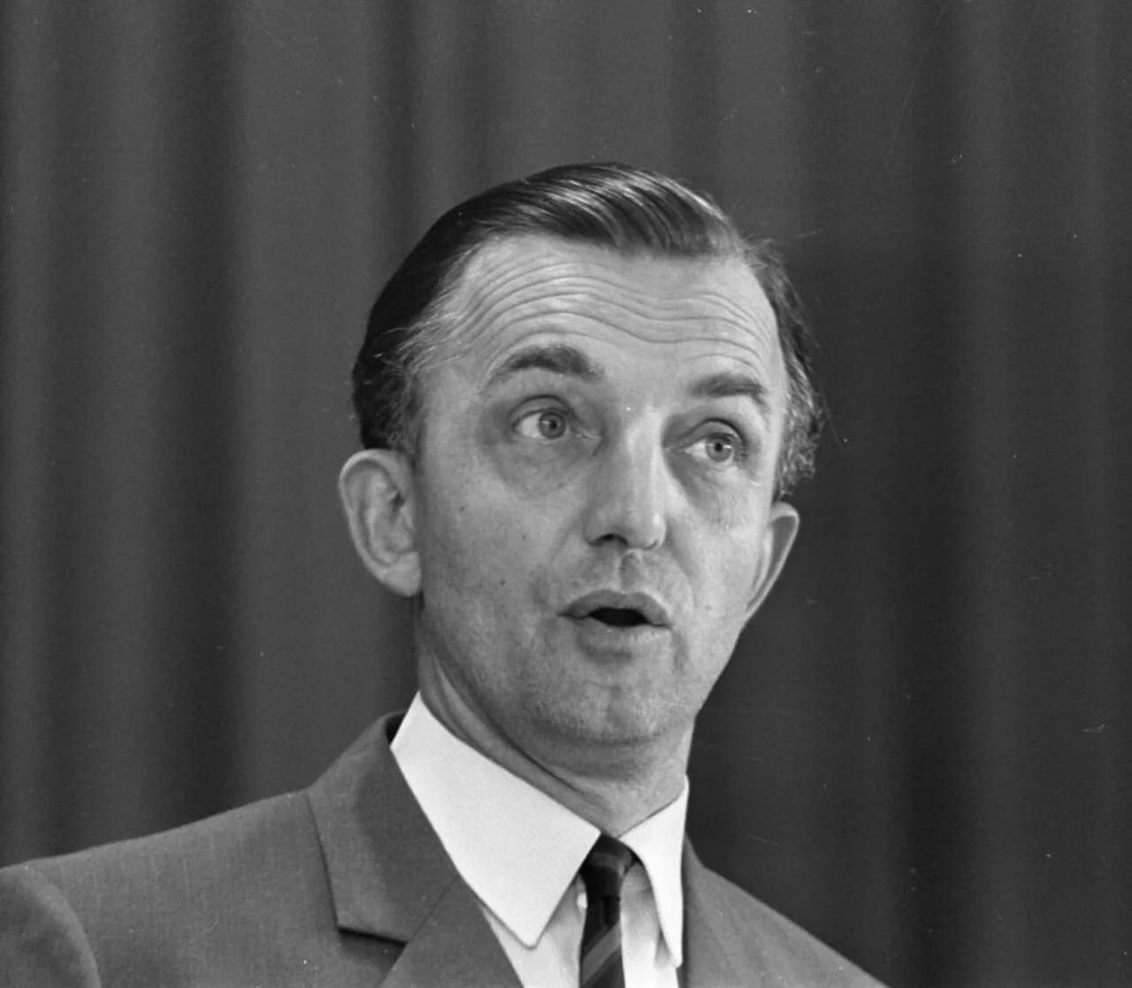 Porträt von Klaas Runia (1926–2006) – Gedenkseite