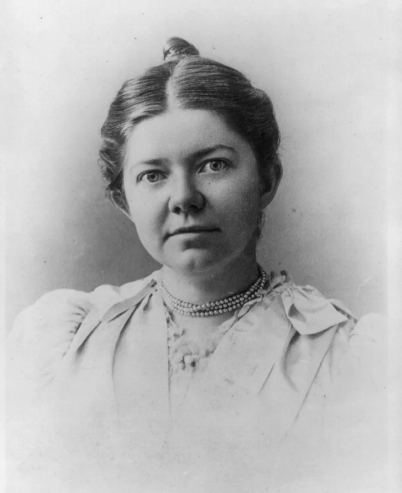 Porträt von Amy Beach (1867–1944) – Gedenkseite