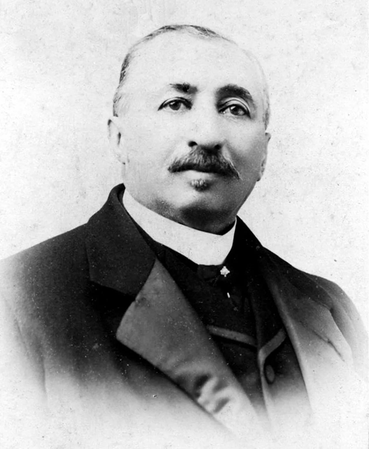 Portrait of Clímaco Calderón (1852–1913) – memorial page
