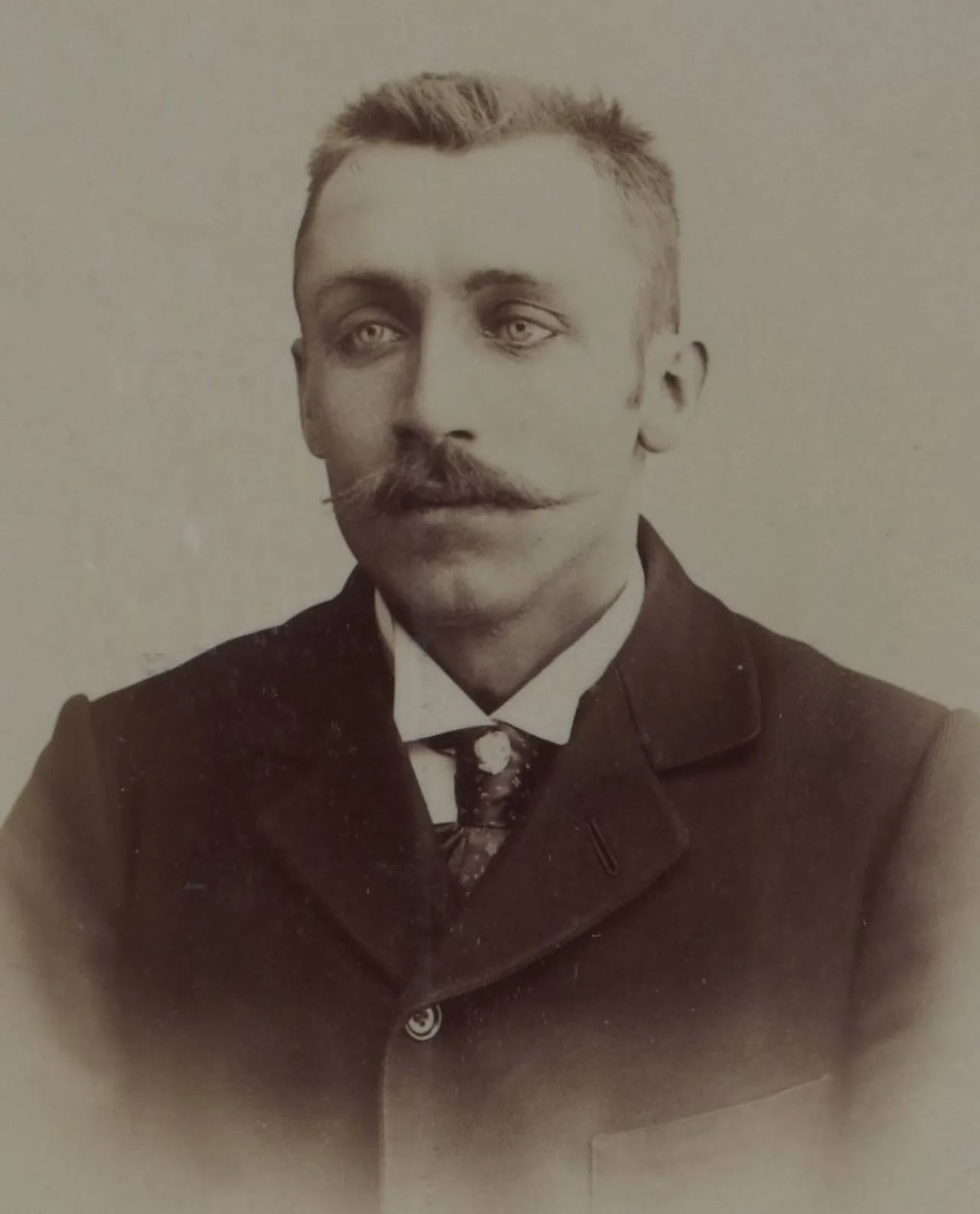 Porträt von Paul Baras (1870–1941) – Gedenkseite