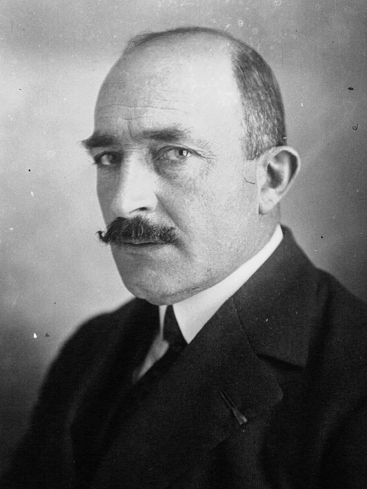Portrait of Gabriel Debrégéas (1882–1970) – memorial page