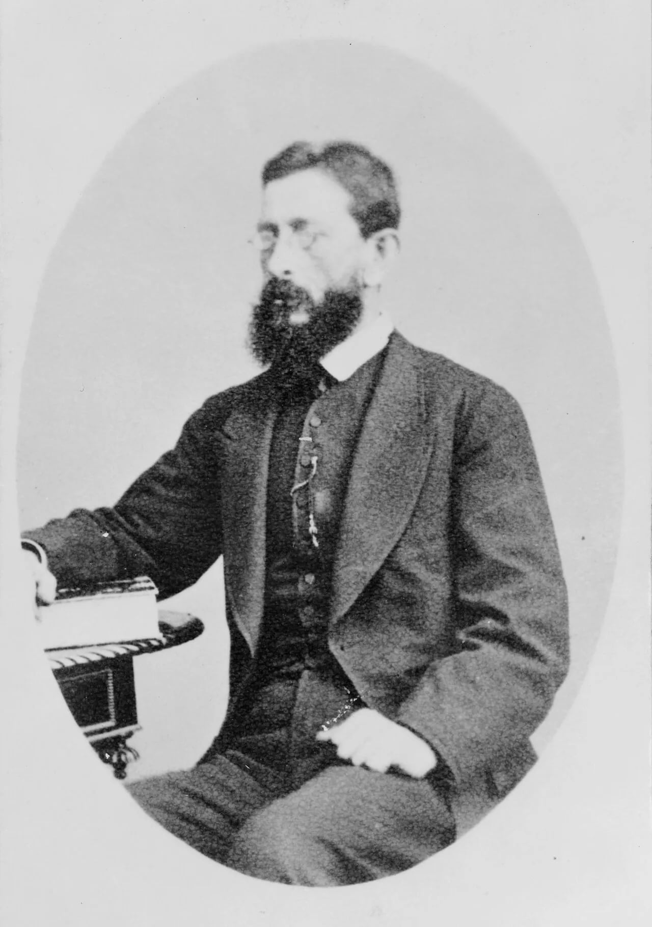 Portrait of Mariano Escobedo (1826–1902) – memorial page