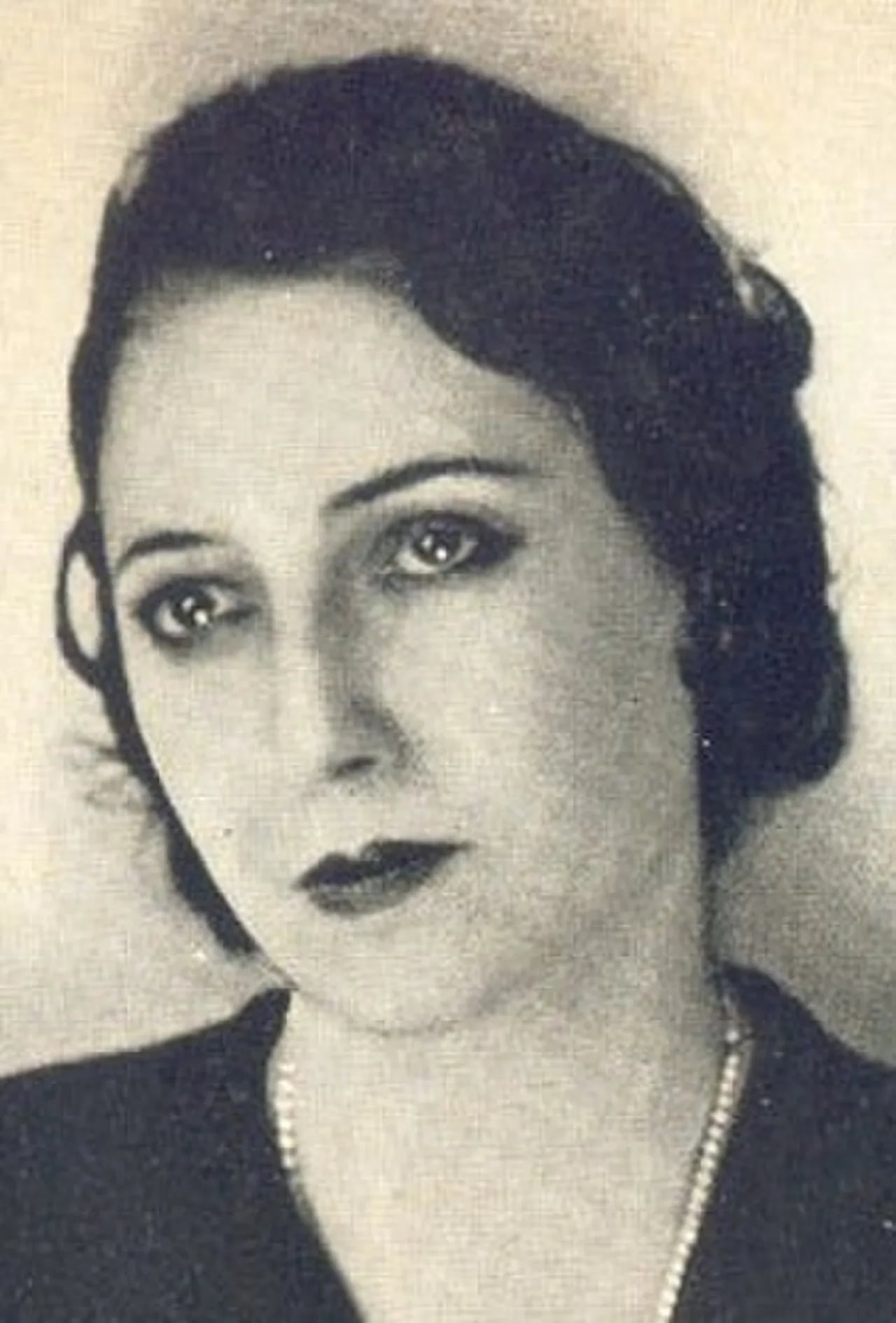 Portrait of Juana de Ibarbourou (1892–1979) – memorial page