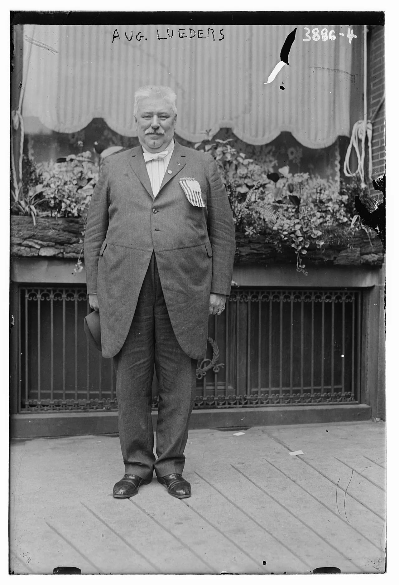 Porträt von August Lueders (1853–1929) – Gedenkseite