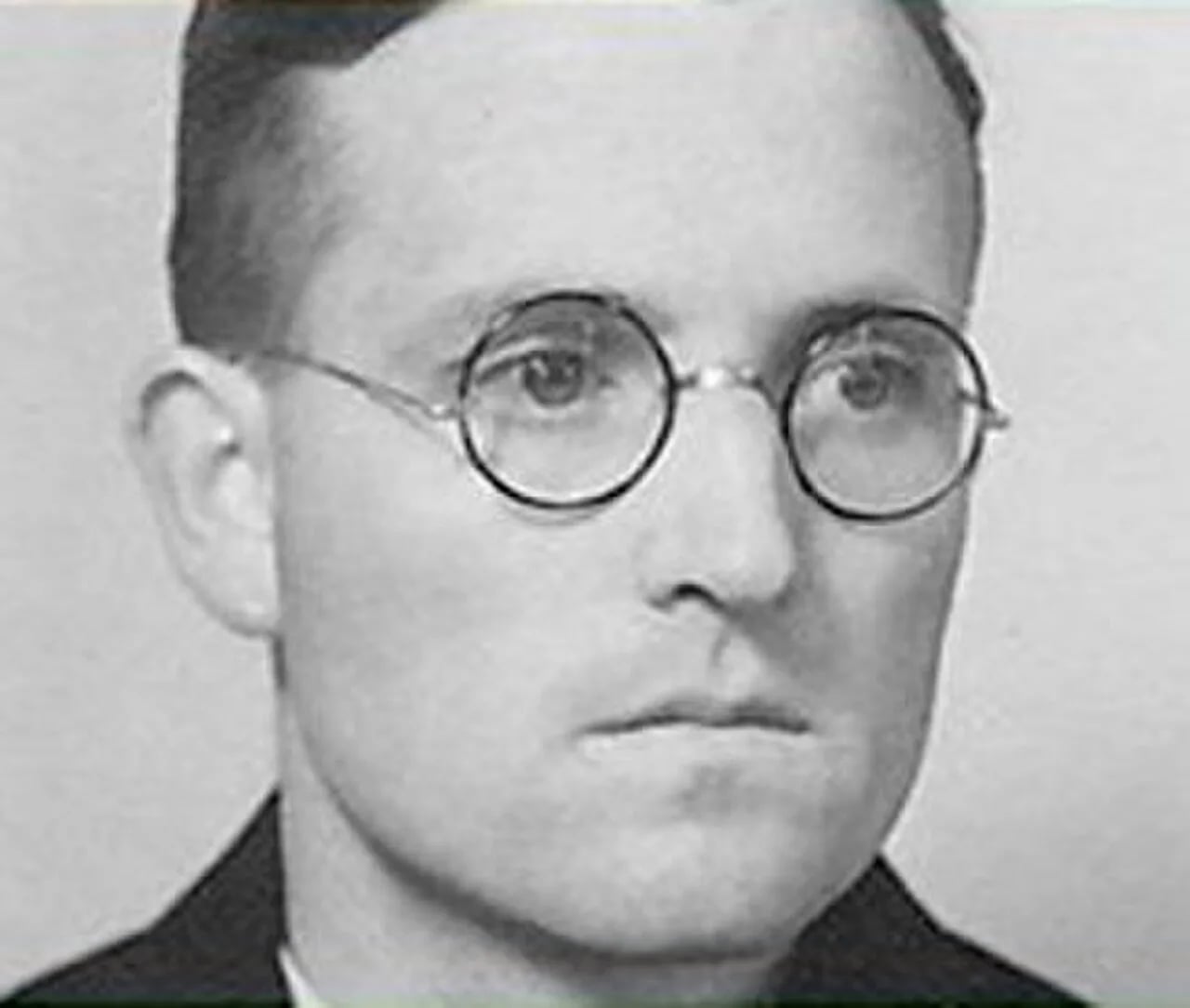 Portrait of Josef Marxen (1906–1946) – memorial page