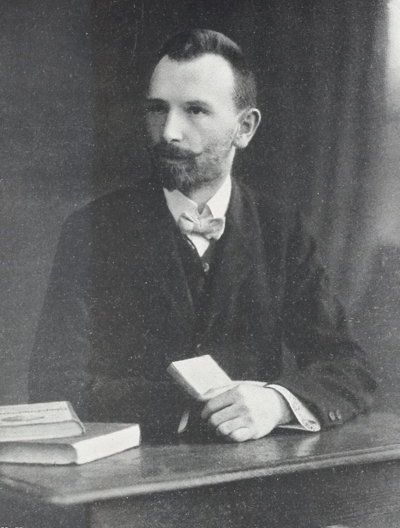 Portrait of Marian Janelli (1873–1945) – memorial page