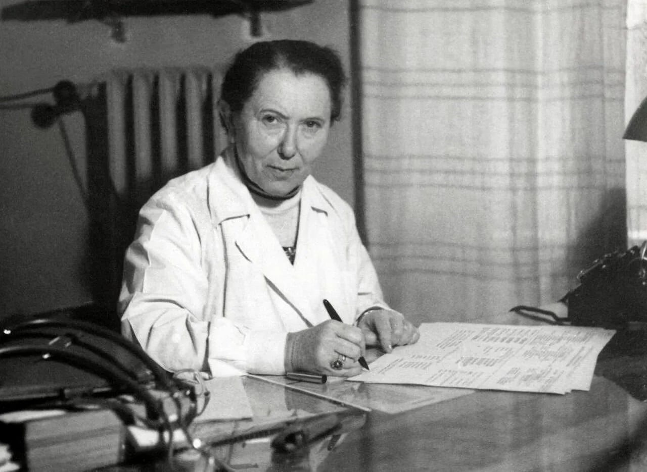 Porträt von Teofila Lewenfisz-Wojnarowska (1899–1984) – Gedenkseite