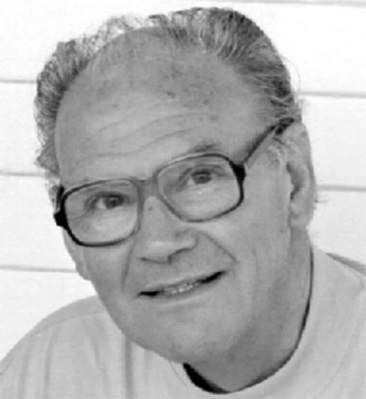 Portrait of Robert Degeneve (1919–2008) – memorial page