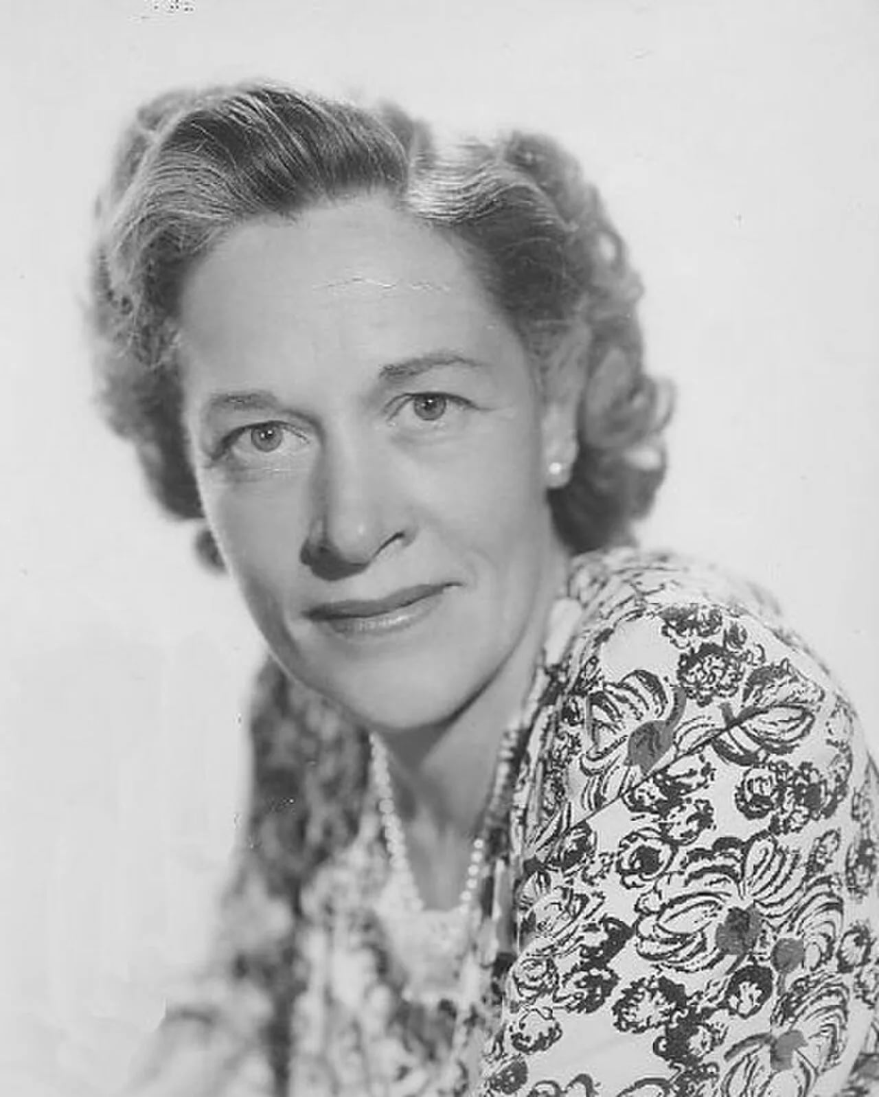 Portrait of Anne Revere (1903–1990) – memorial page
