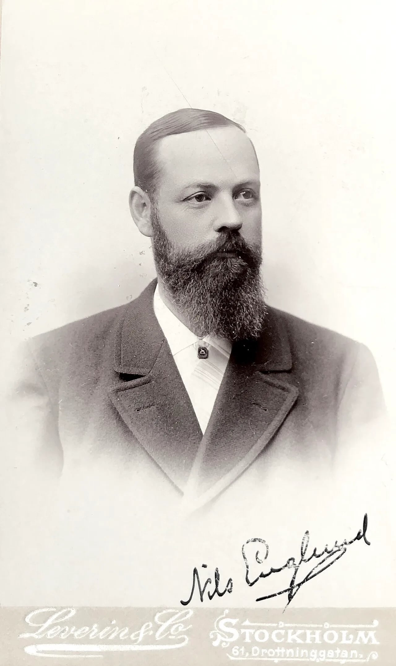 Porträt von Nils Jacob Hugo Englund (1856–1924) – Gedenkseite