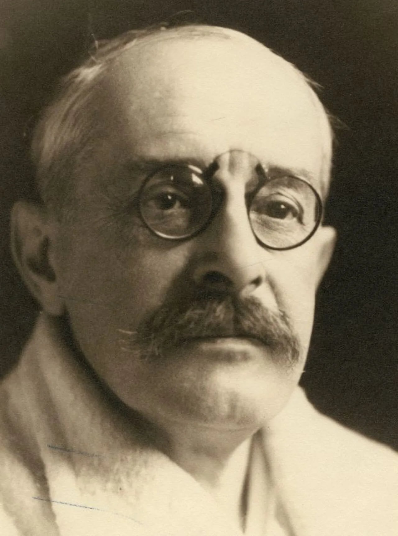 Portrait of Pierre Duval (1874–1941) – memorial page