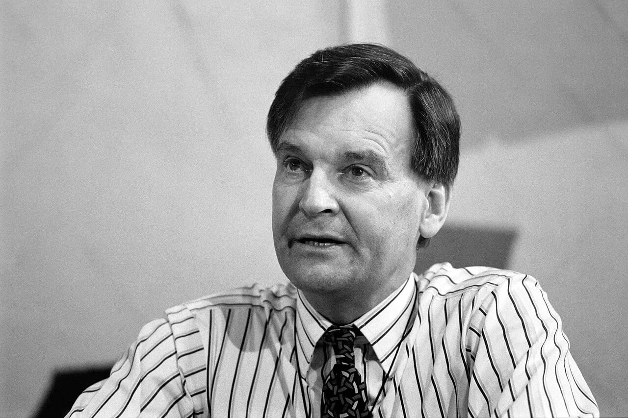 Portrait of Christopher Hogg (1936–2021) – memorial page