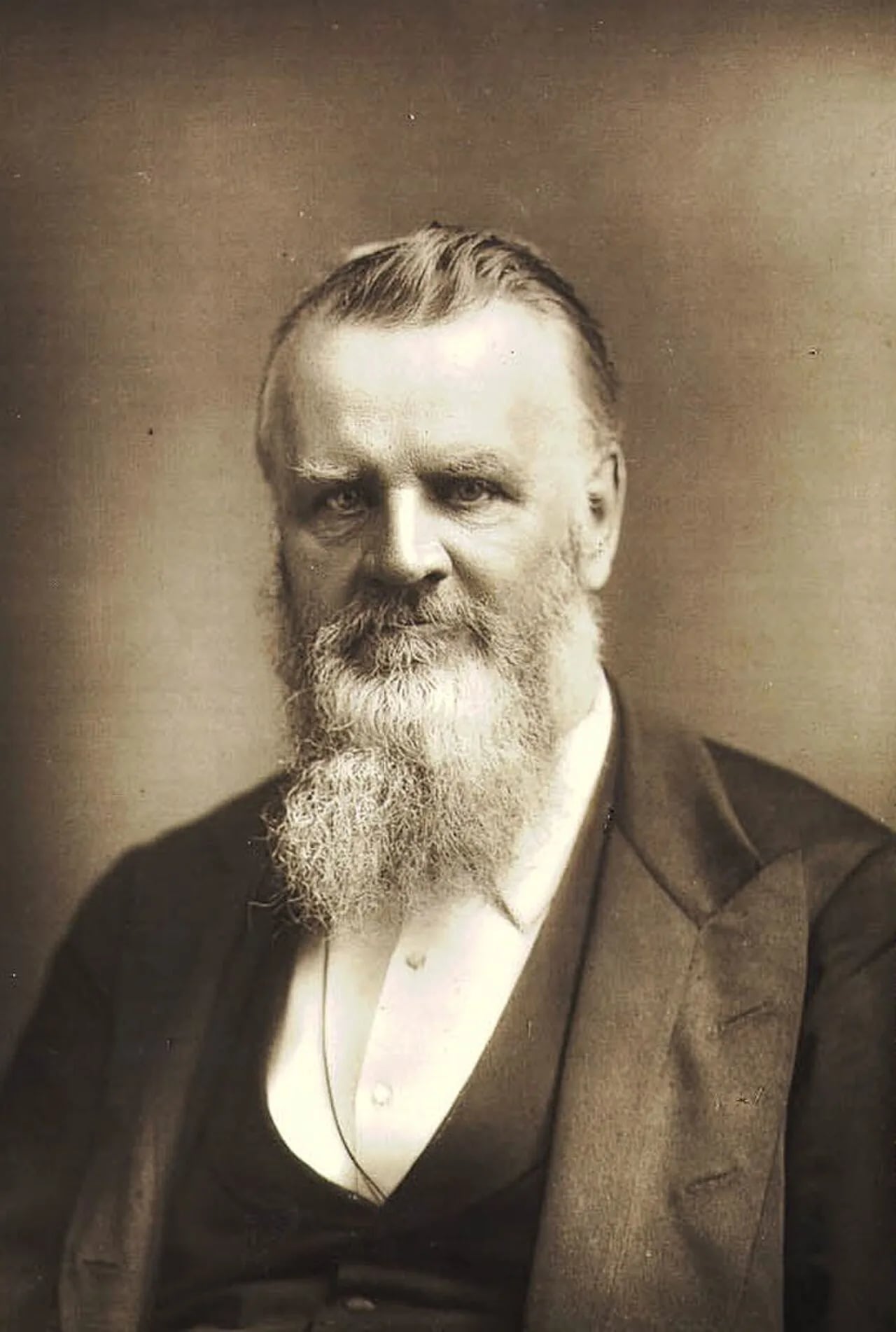 Portrait of Henry Morley (1822–1894) – memorial page