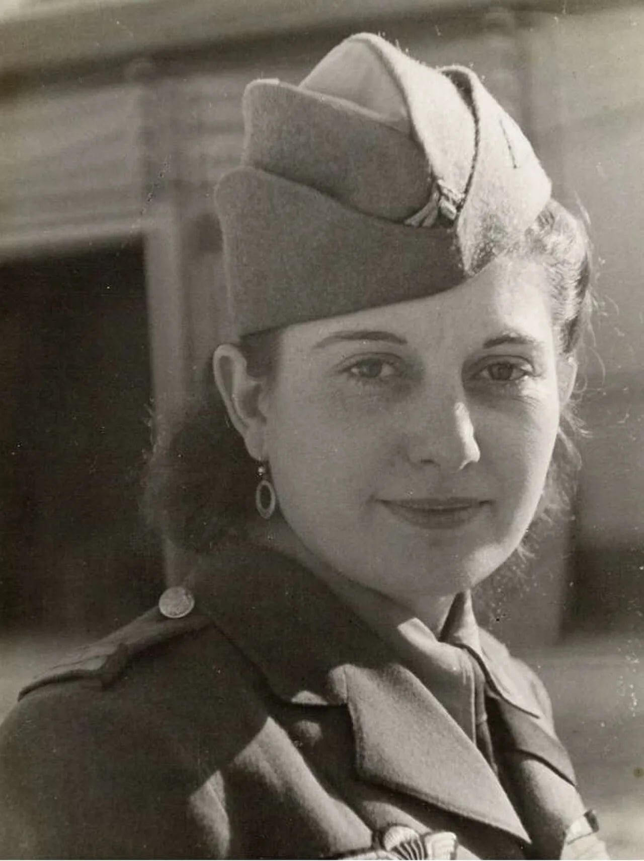 Porträt von Jeannette Guyot (1919–2016) – Gedenkseite