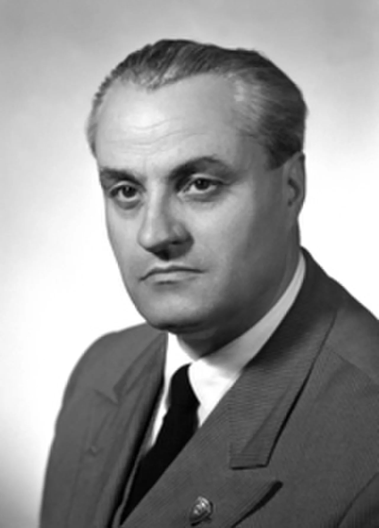 Porträt von Mario Carelli (1899–1992) – Gedenkseite