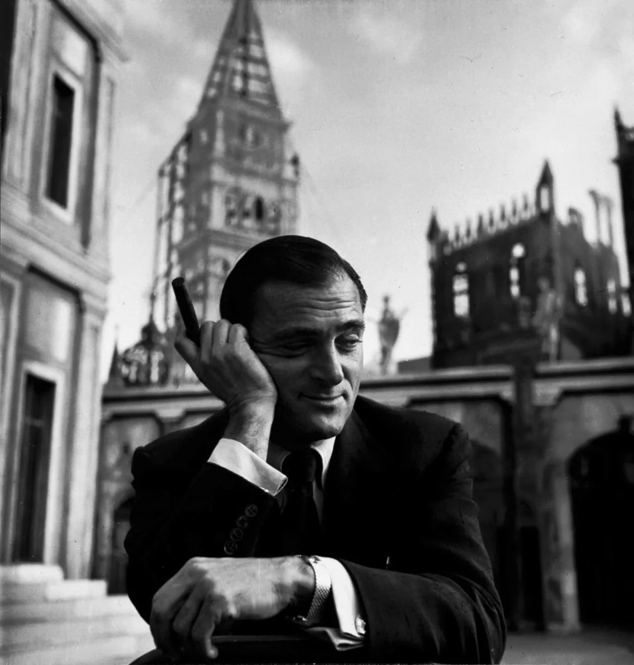 Portrait of Michael Todd (1909–1958) – memorial page