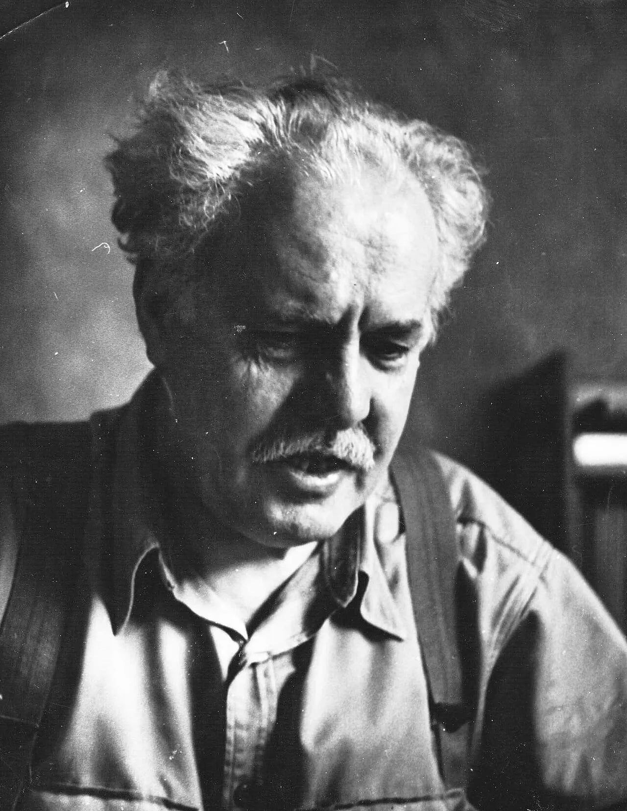 Porträt von C.F. Russell (1897–1987) – Gedenkseite