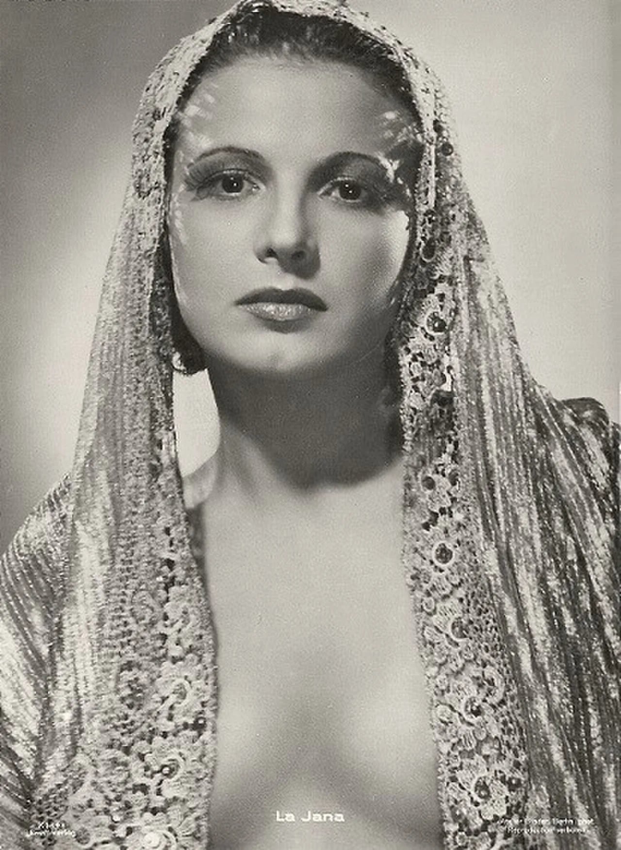 Portrait of La Jana (1905–1940) – memorial page