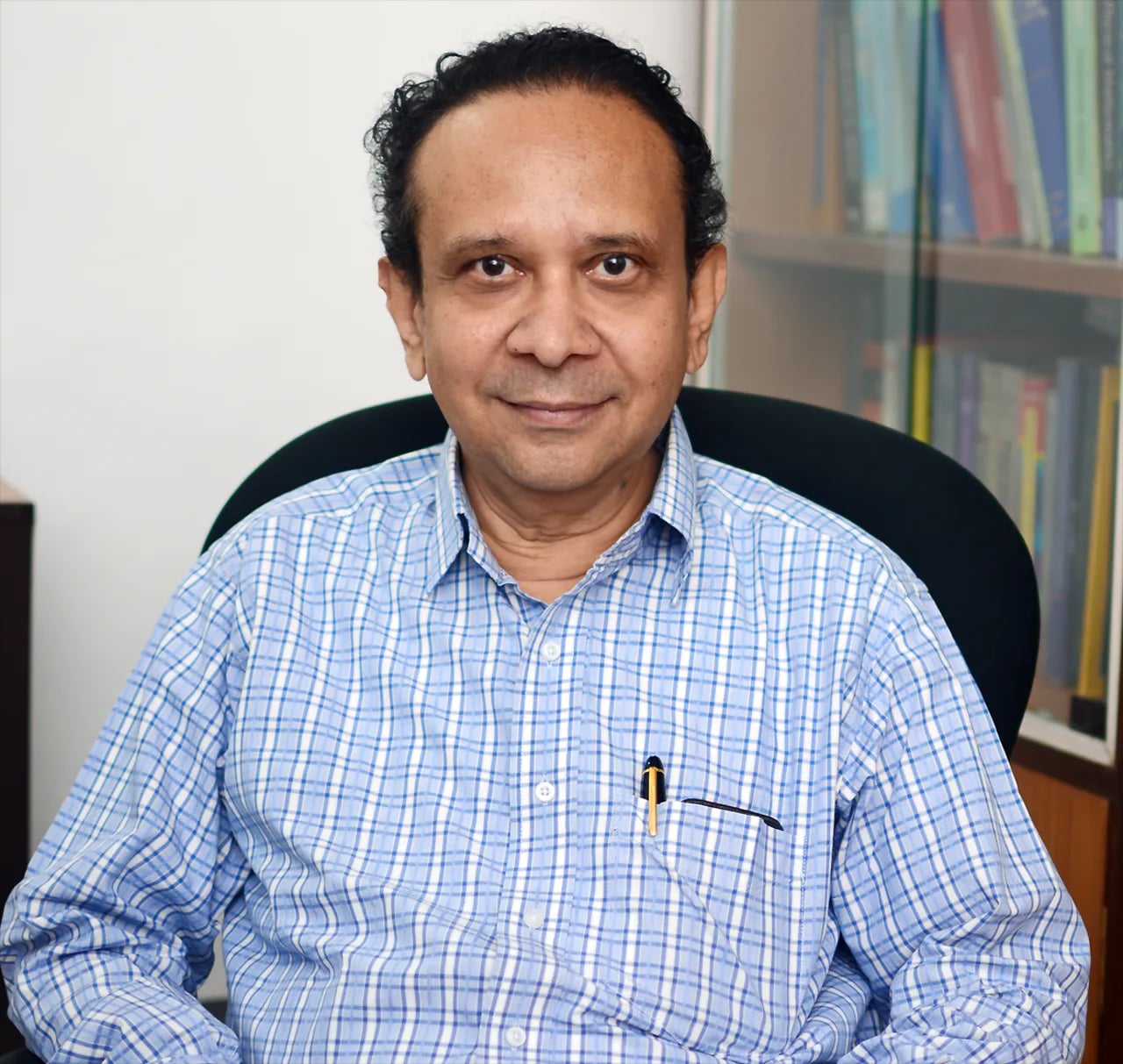 Porträt von Thanu Padmanabhan (1957–2021) – Gedenkseite