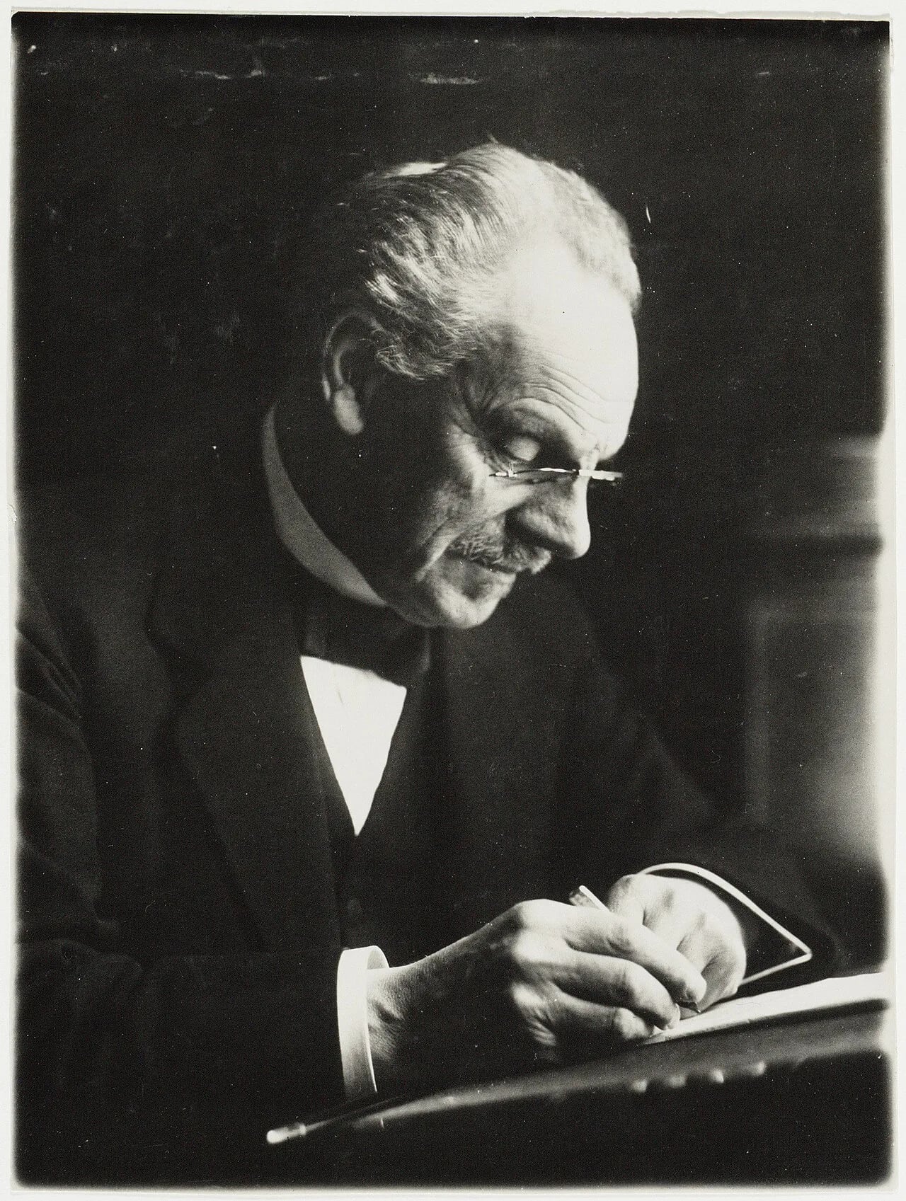 Portrait of Jan Willem Cornelis Tellegen (1859–1921) – memorial page