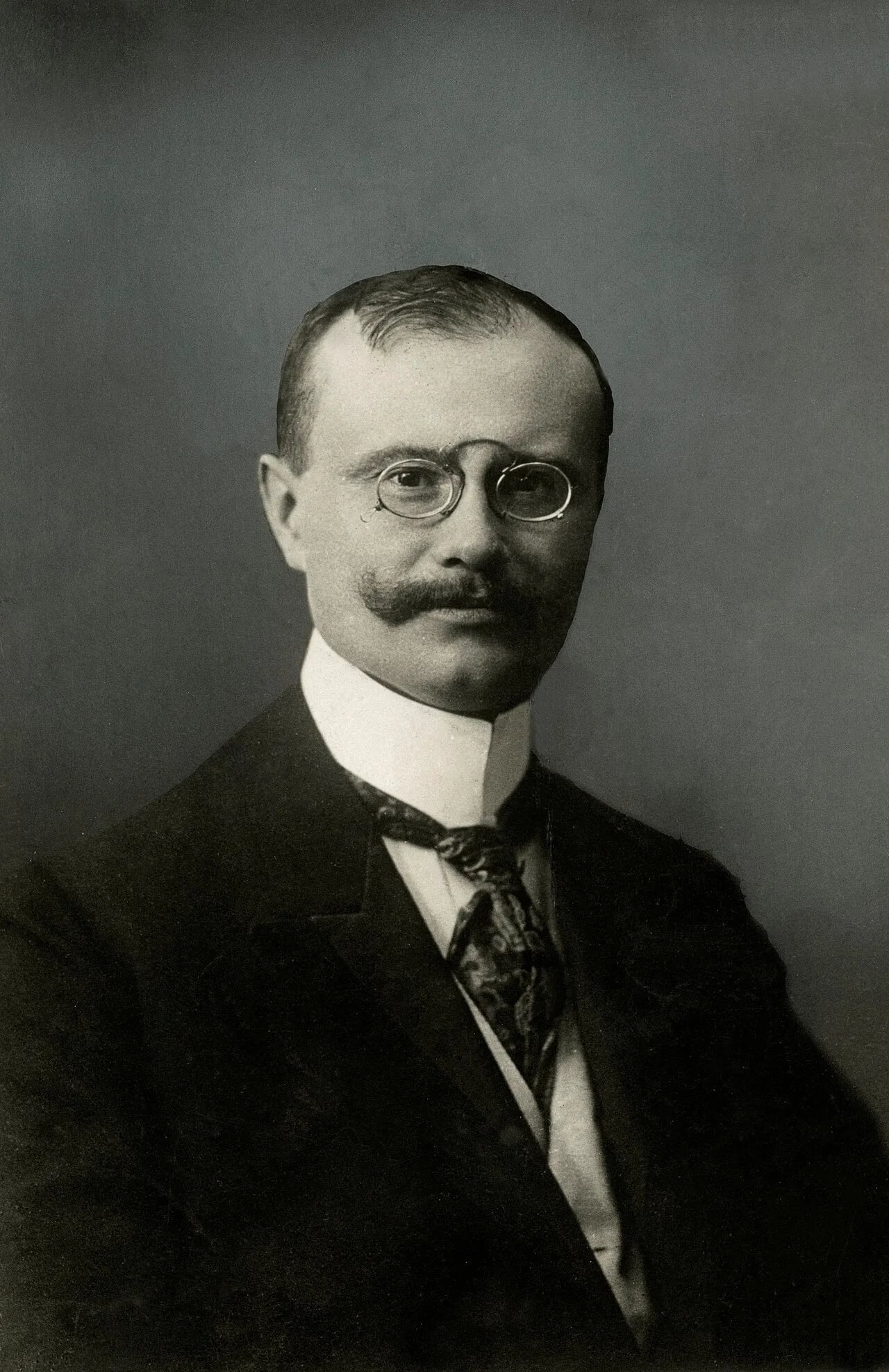 Portrait of Teun Struycken (1873–1923) – memorial page