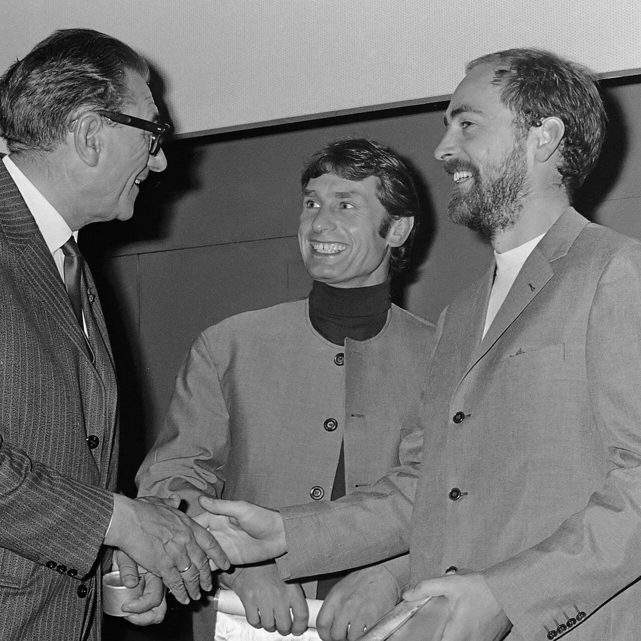 Portrait of Maurice Agis (1931–2009) – memorial page