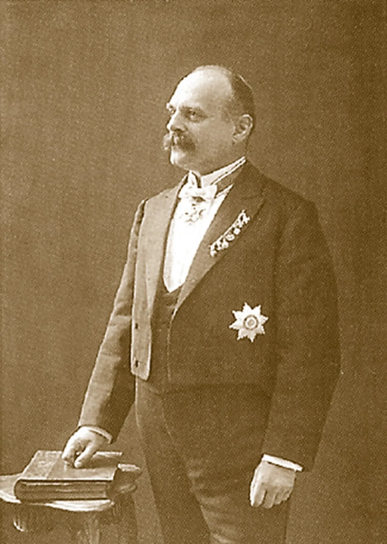 Porträt von Theobald von Fuchs (1852–1943) – Gedenkseite