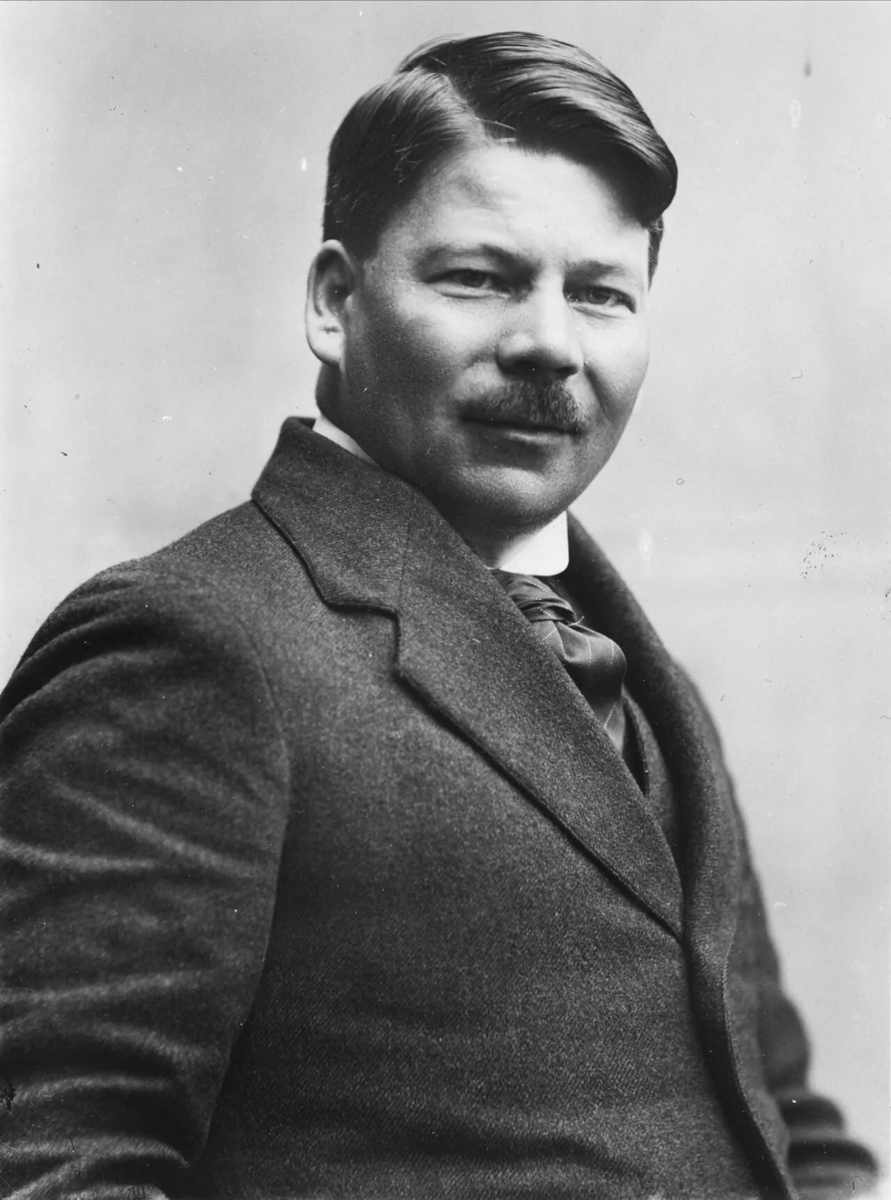 Portrait of Johannes Markus Holmsen (1880–1959) – memorial page