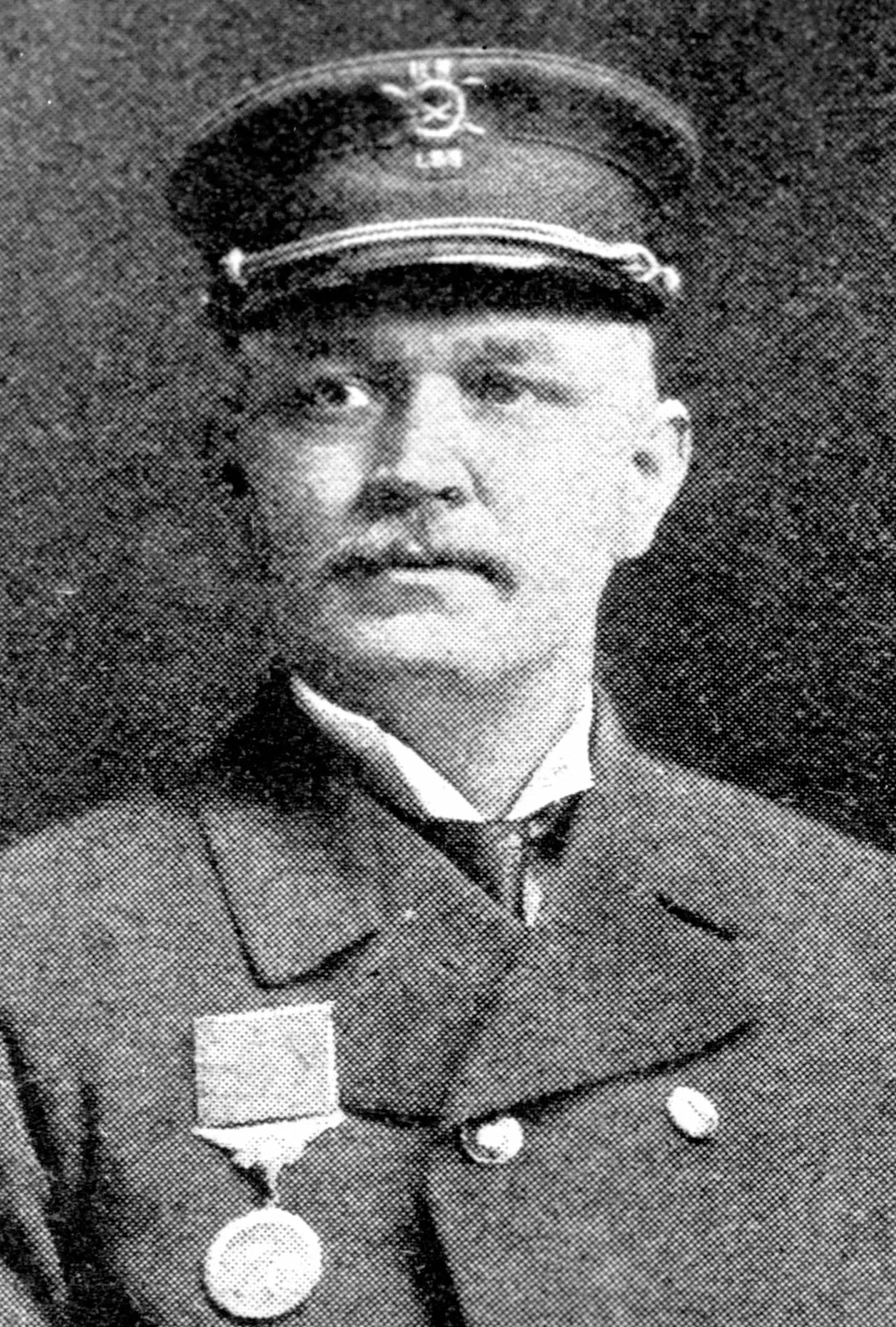 Portrait of Winslow W. Griesser (1856–1931) – memorial page