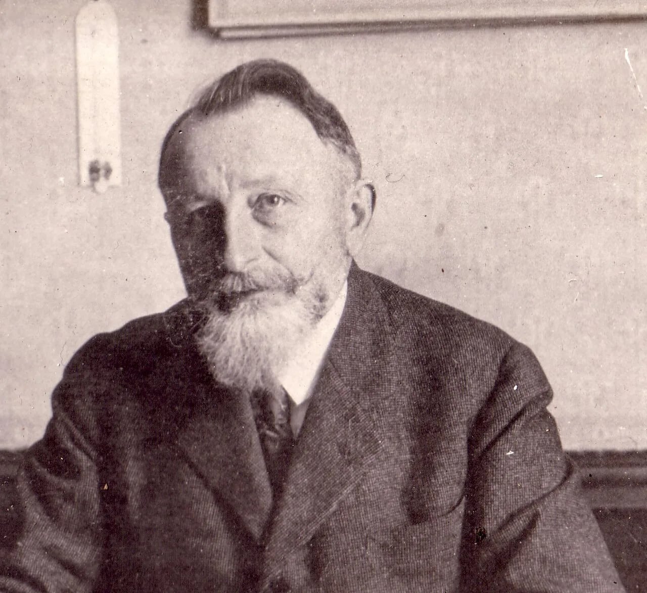 Portrait of Gustave Leverne (1861–1940) – memorial page