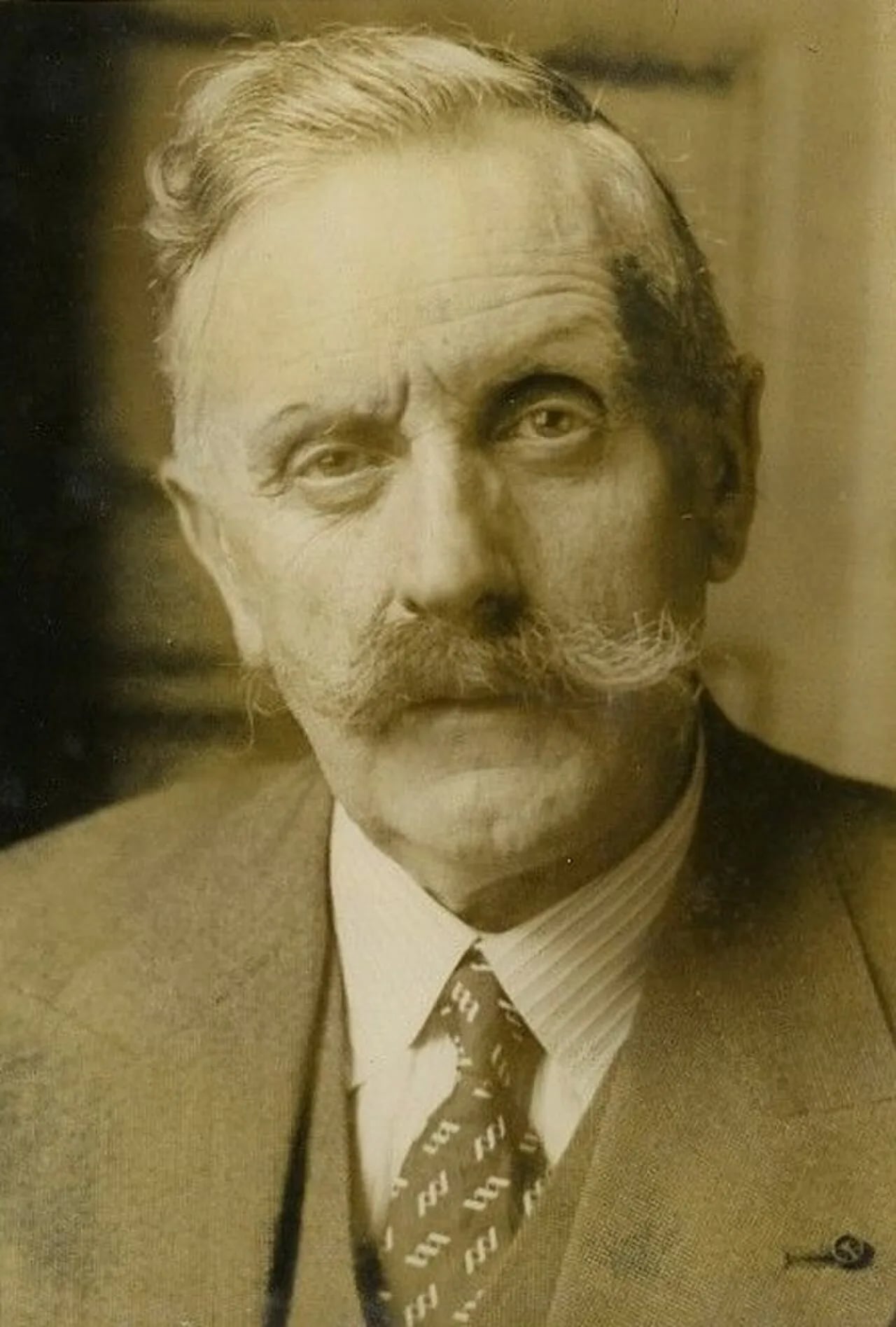 Porträt von Pierre Caziot (1876–1953) – Gedenkseite