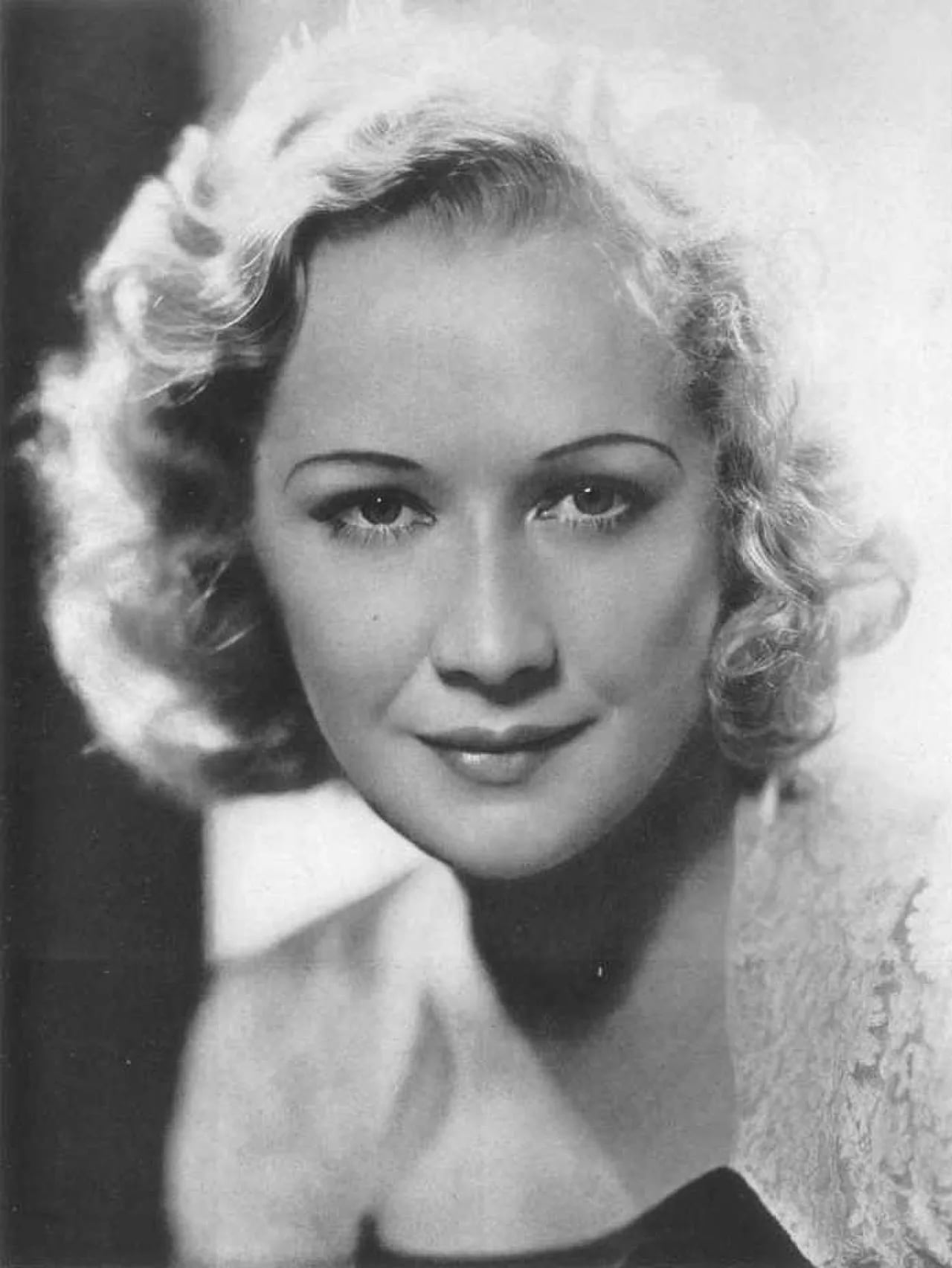 Portrait of Miriam Hopkins (1902–1972) – memorial page