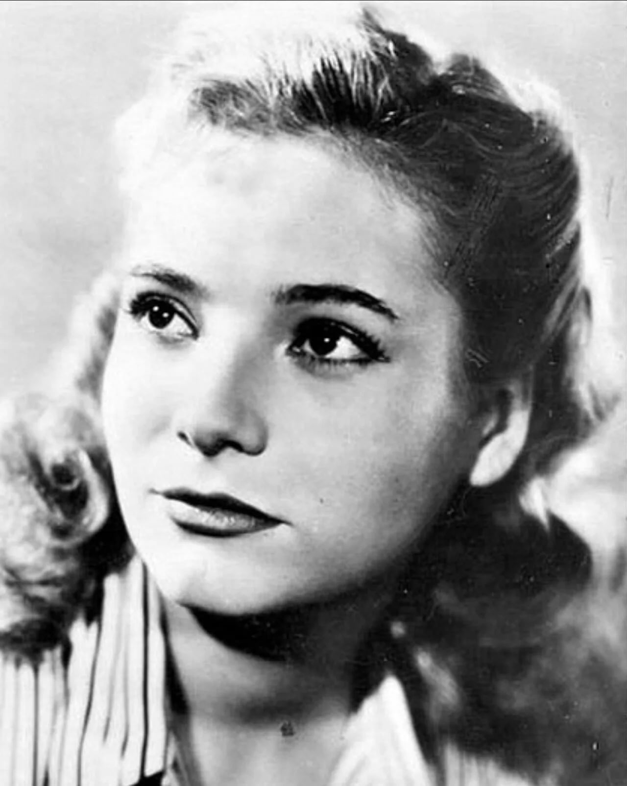 Portrait of Nicole Francis (1929–2020) – memorial page