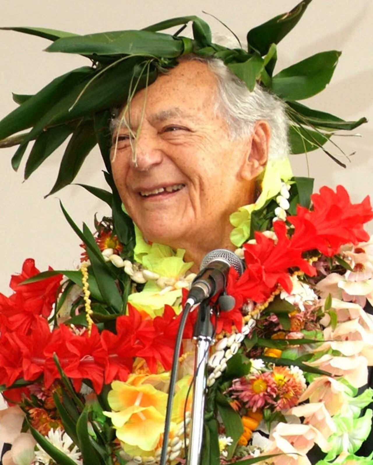 Portrait of Tom Davis (1917–2007) – memorial page