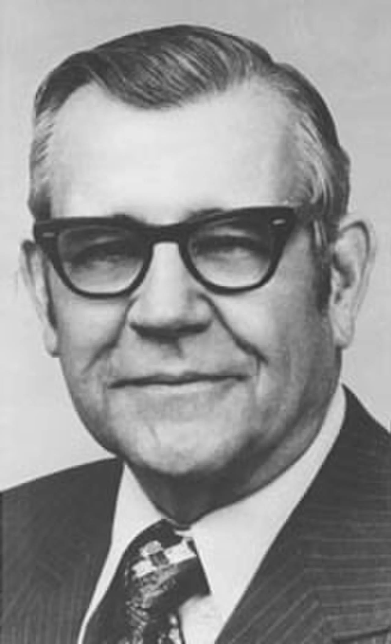 Portrait of Tim Lee Carter (1910–1987) – memorial page